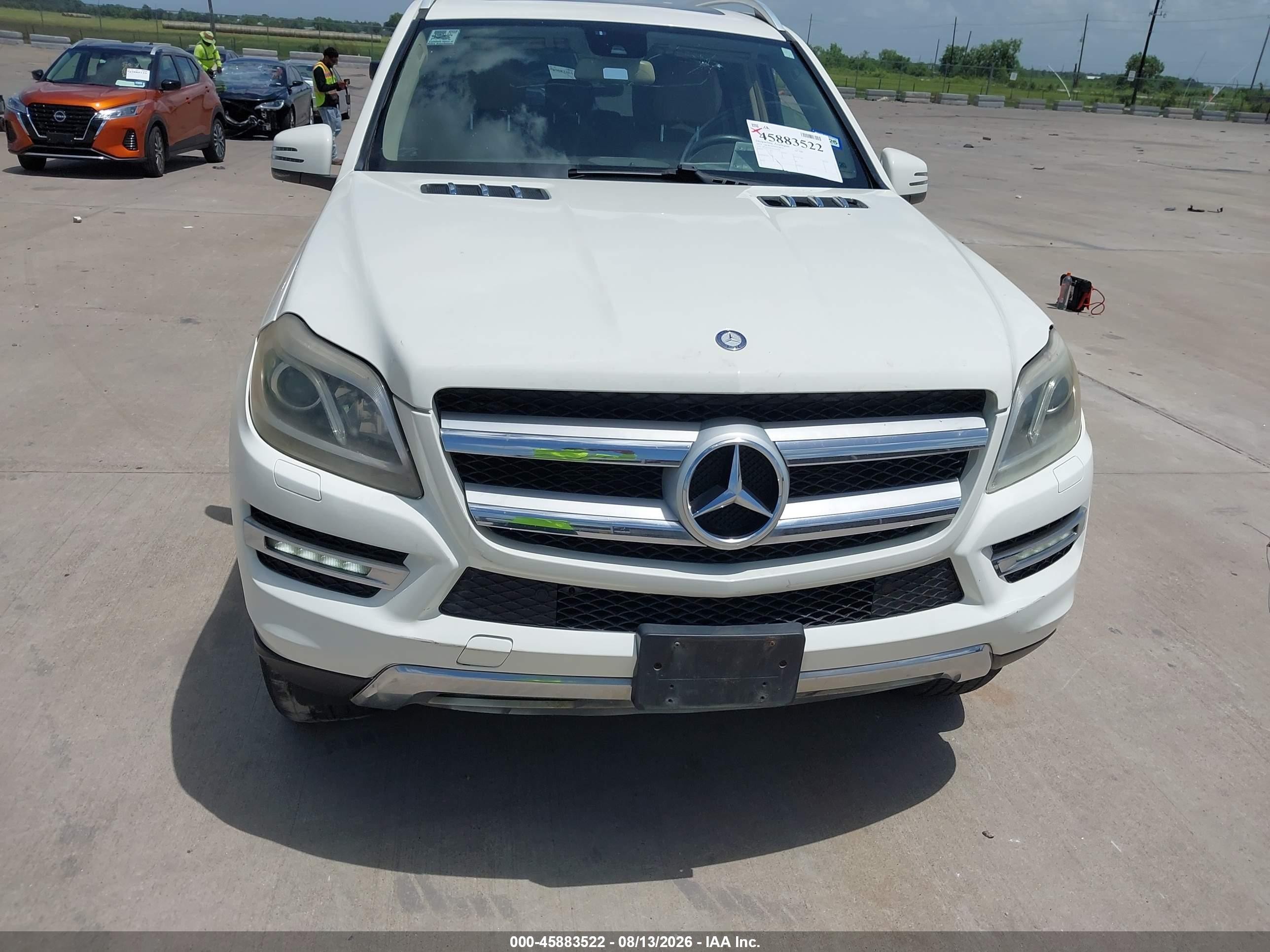 2013 Mercedes-benz Gl 450 4matic White vin: 4JGDF7CE2DA154270