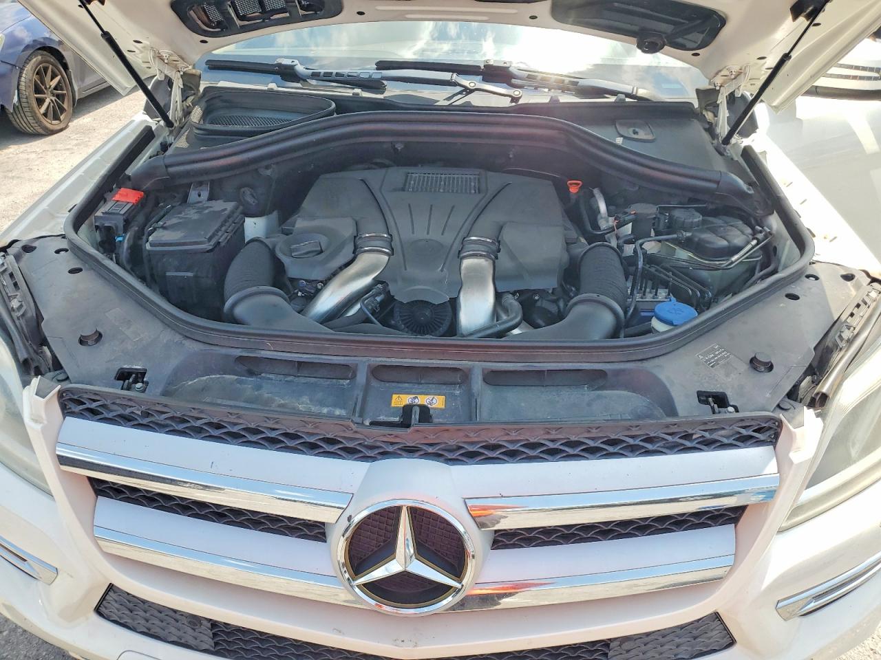 2013 Mercedes-benz Gl 450 4matic White vin: 4JGDF7CE2DA264137