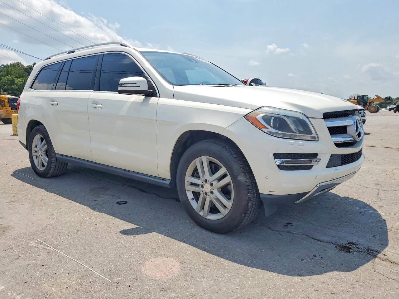 2013 Mercedes-benz Gl 450 4matic White vin: 4JGDF7CE2DA264137