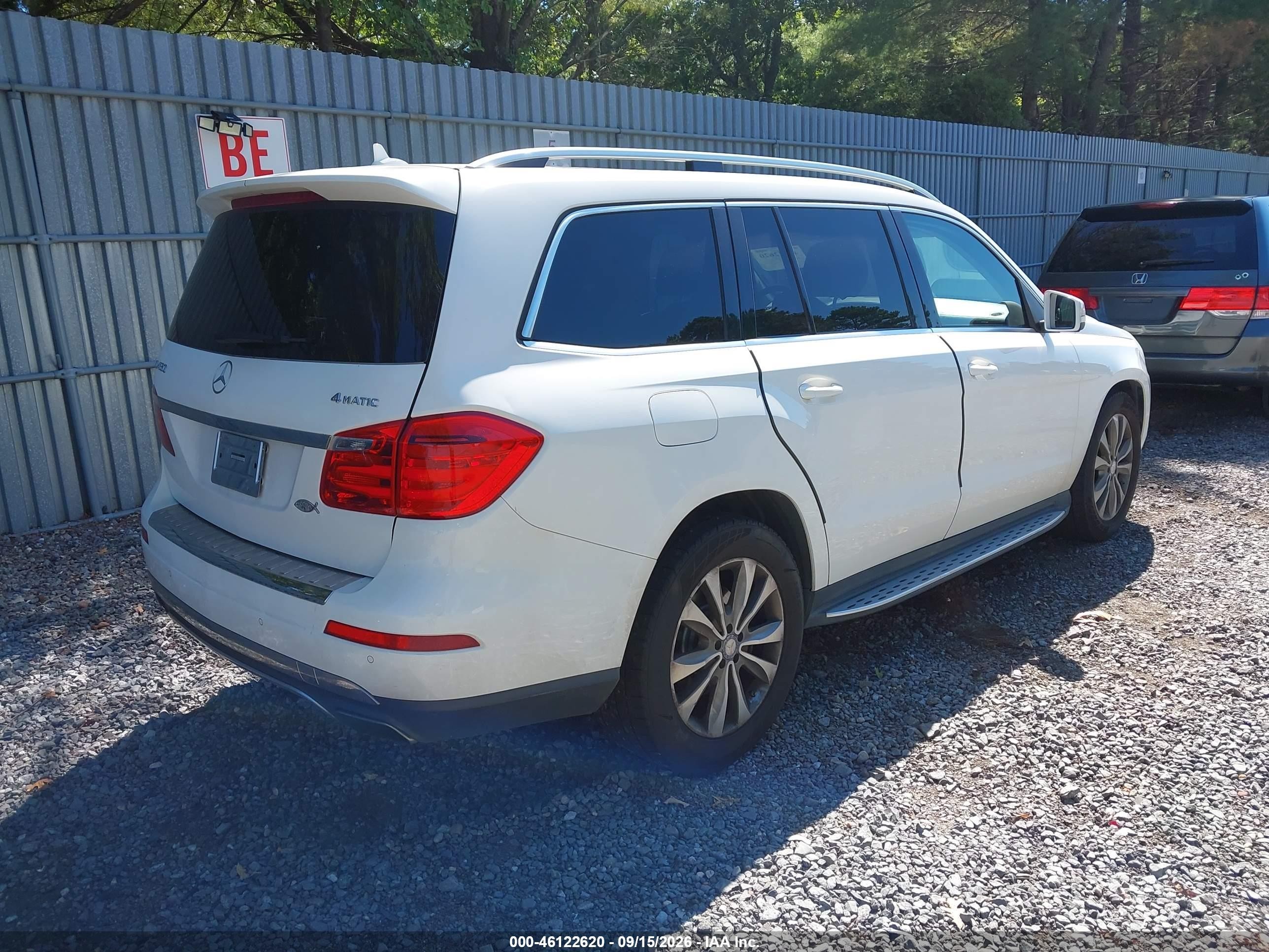 2014 Mercedes-benz Gl 450 4matic White vin: 4JGDF7CE2EA303651