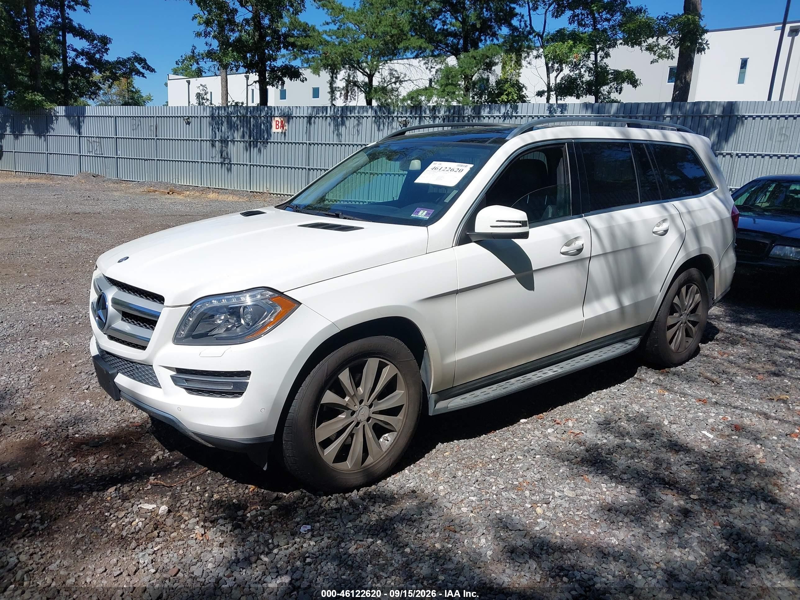 2014 Mercedes-benz Gl 450 4matic White vin: 4JGDF7CE2EA303651