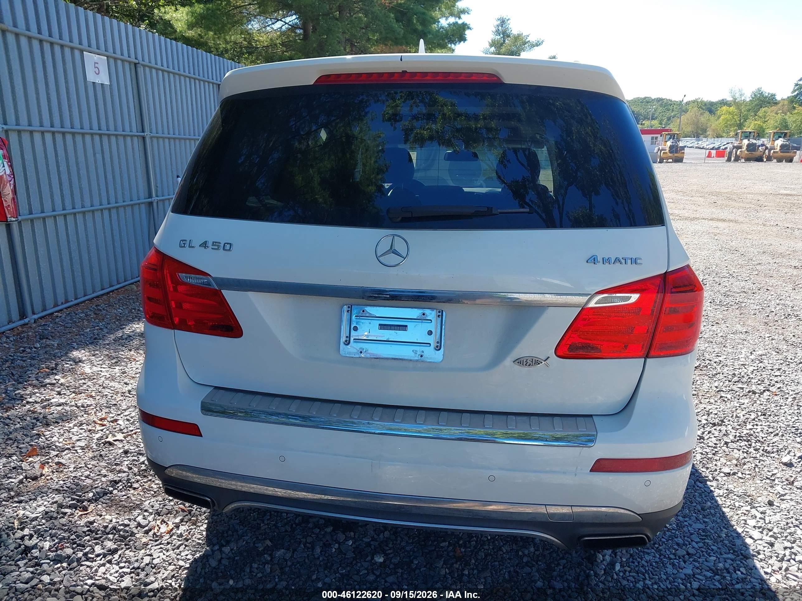 2014 Mercedes-benz Gl 450 4matic White vin: 4JGDF7CE2EA303651