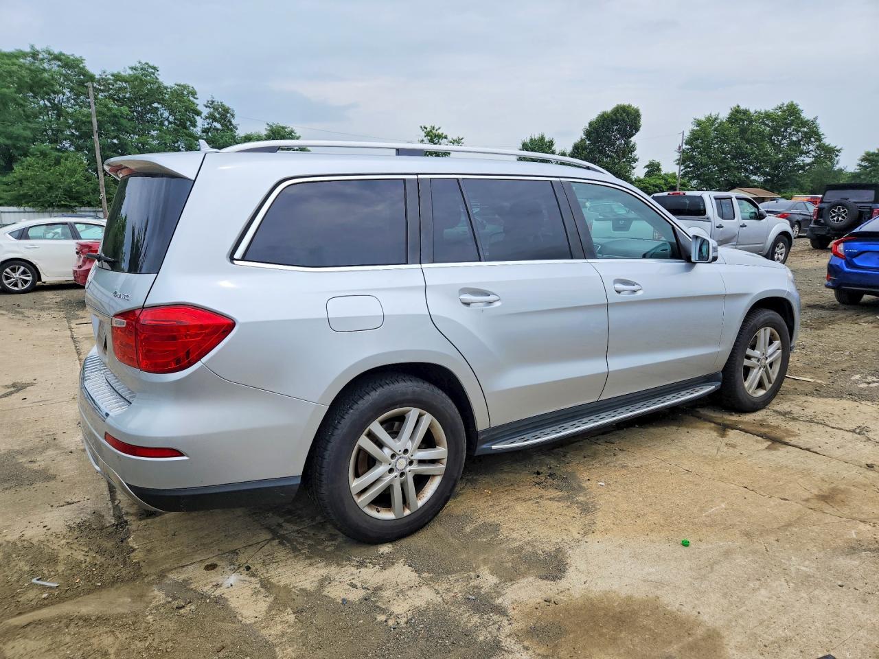 2014 Mercedes-benz Gl 450 4matic Silver vin: 4JGDF7CE2EA355989