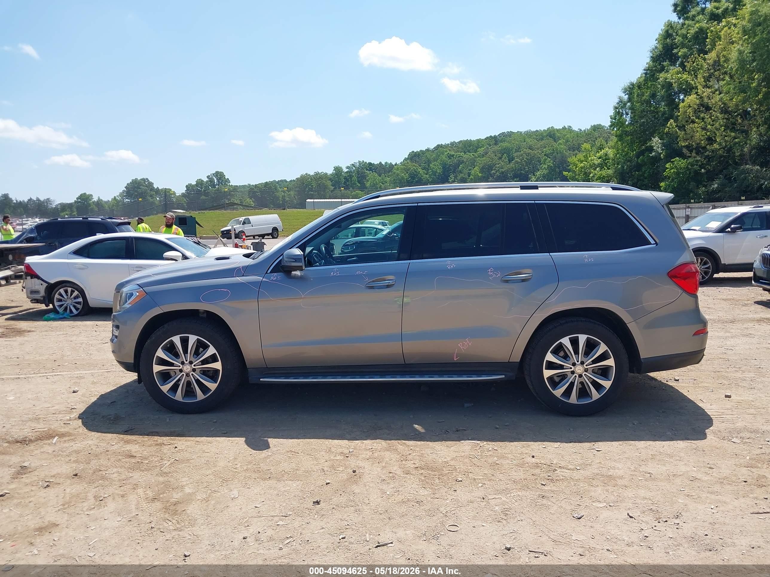2014 Mercedes-benz Gl 450 4matic Серебряный vin: 4JGDF7CE2EA395389