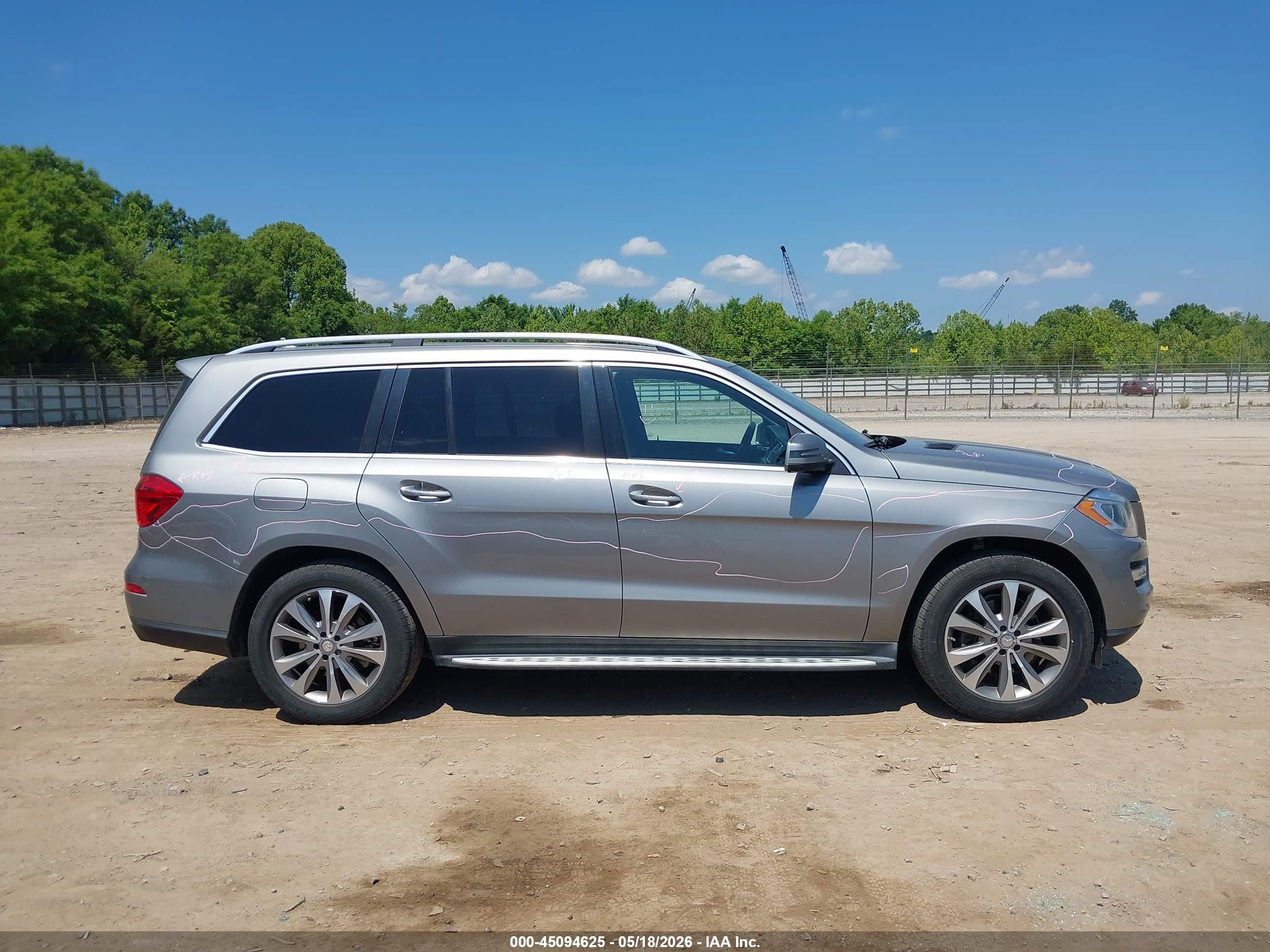 2014 Mercedes-benz Gl 450 4matic Серебряный vin: 4JGDF7CE2EA395389