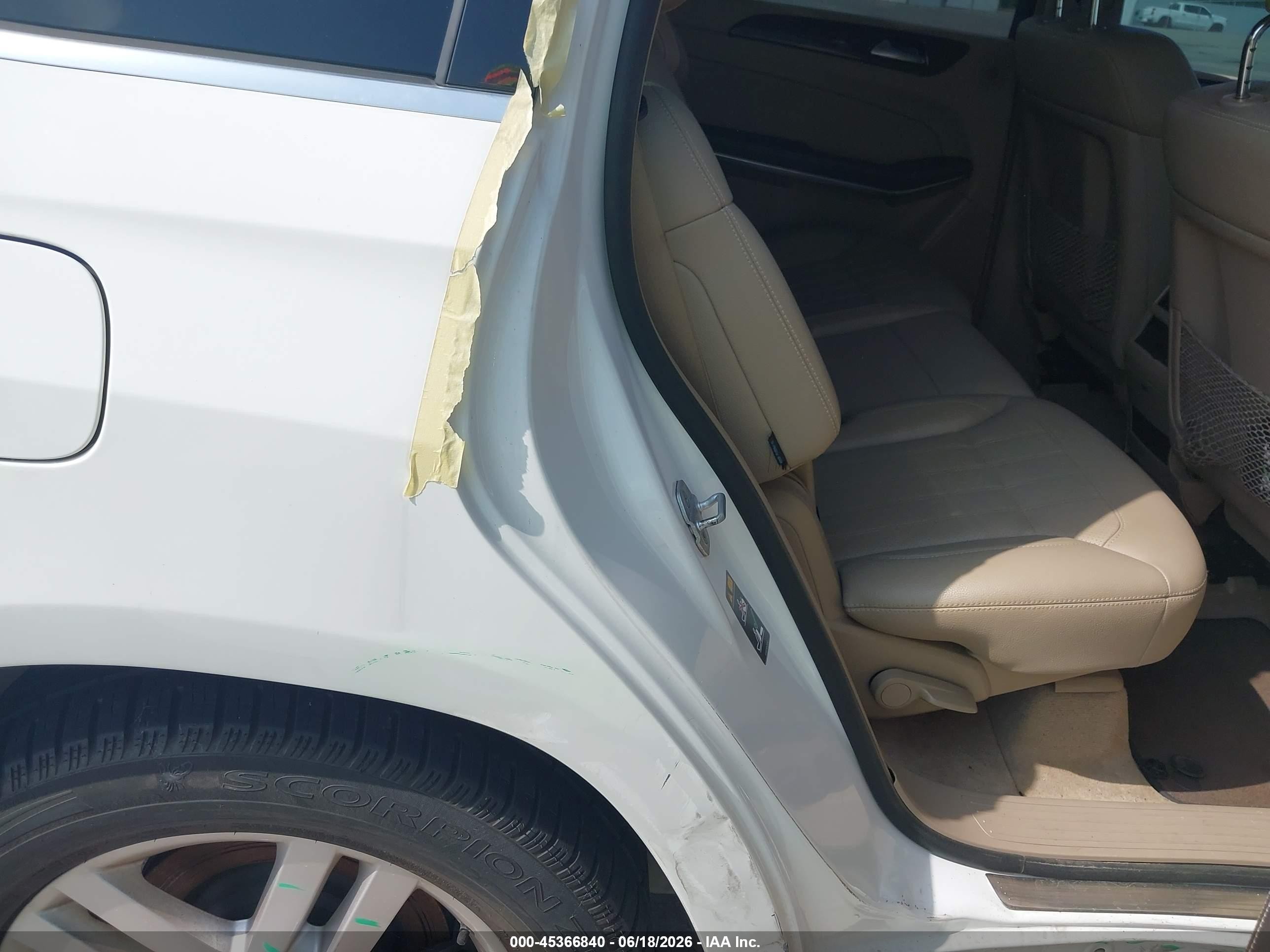 2014 Mercedes-benz Gl 450 4matic White vin: 4JGDF7CE3EA289310