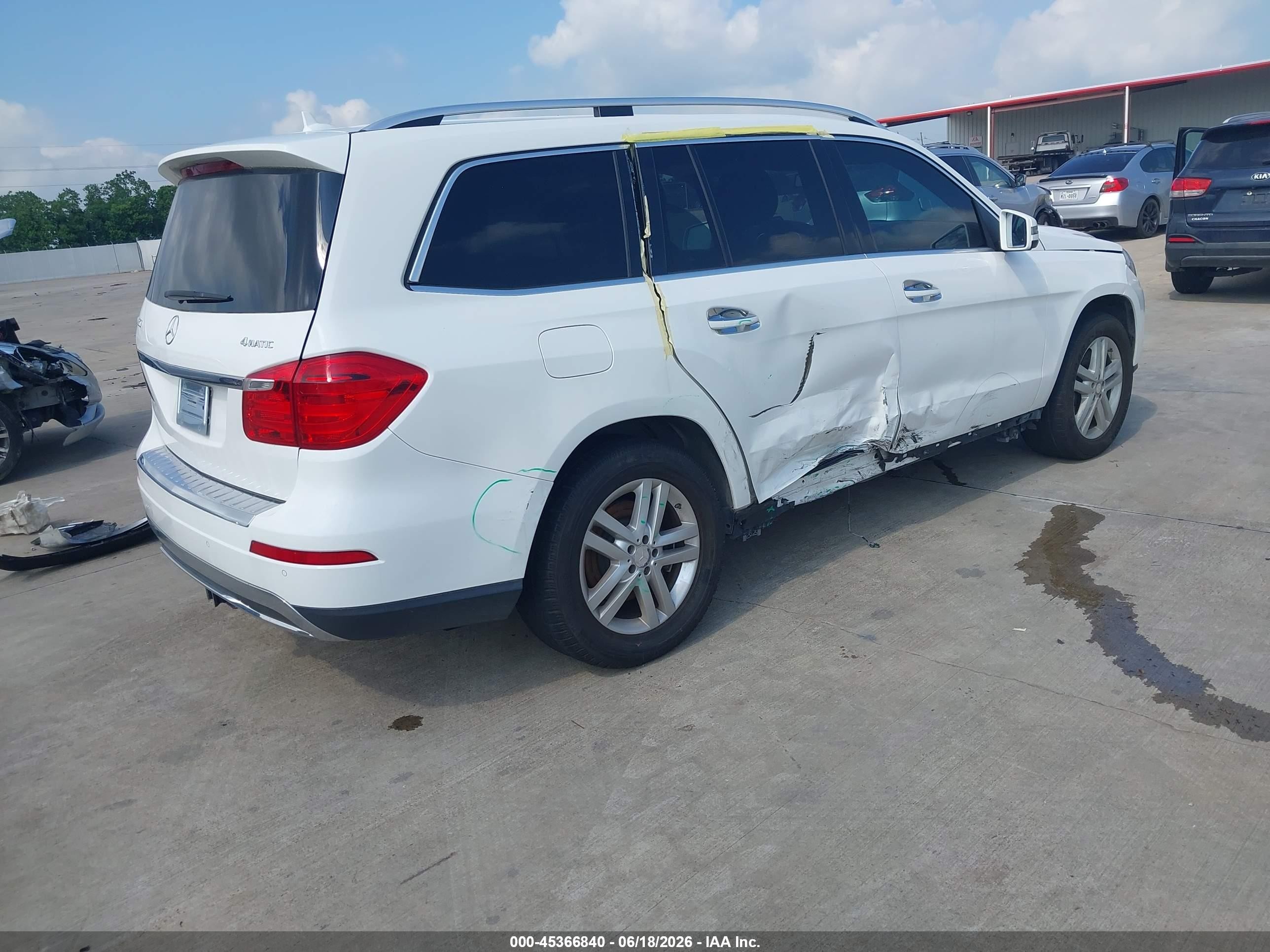 2014 Mercedes-benz Gl 450 4matic White vin: 4JGDF7CE3EA289310