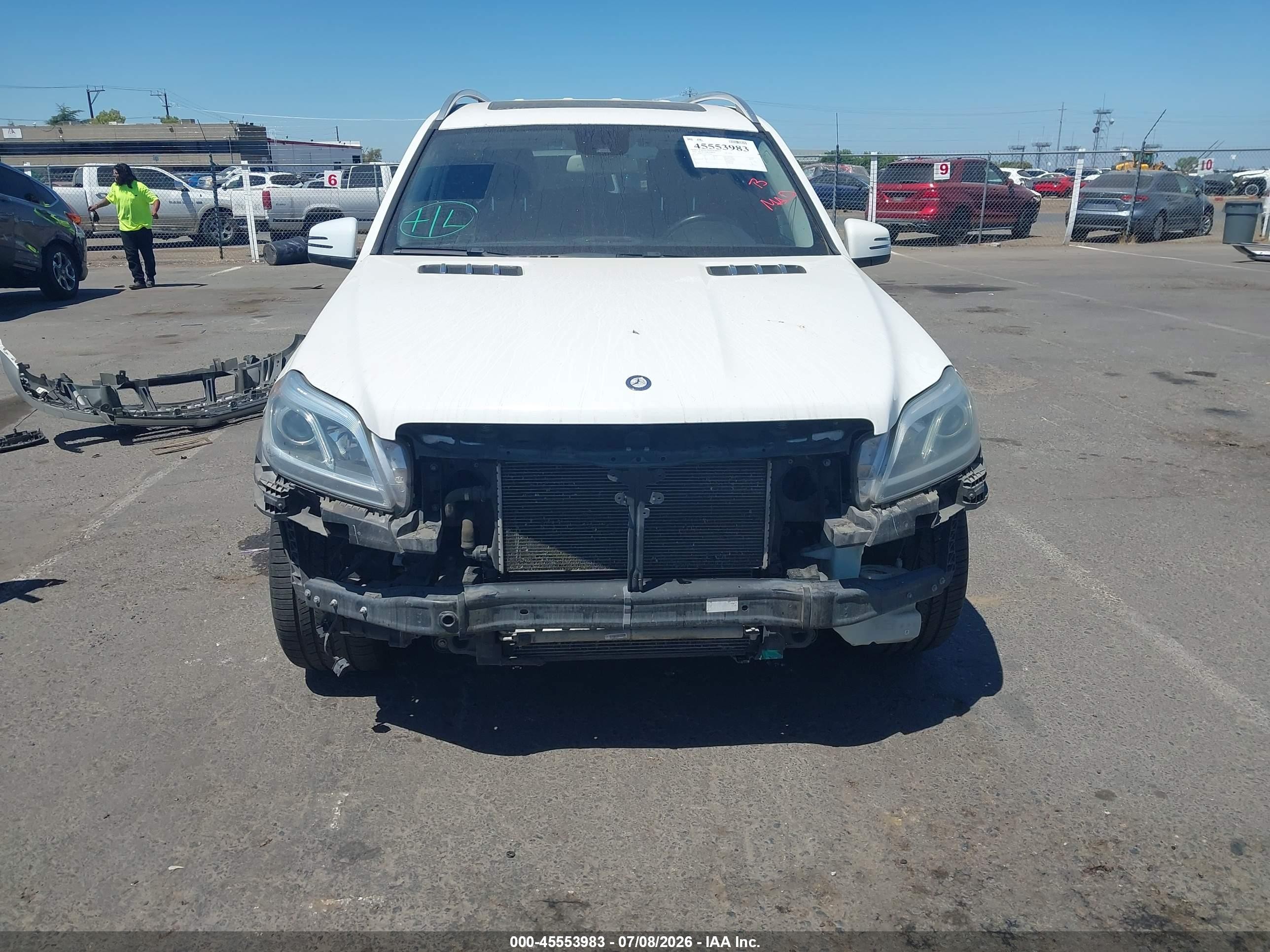 2014 Mercedes-benz Gl 450 4matic White vin: 4JGDF7CE3EA315565