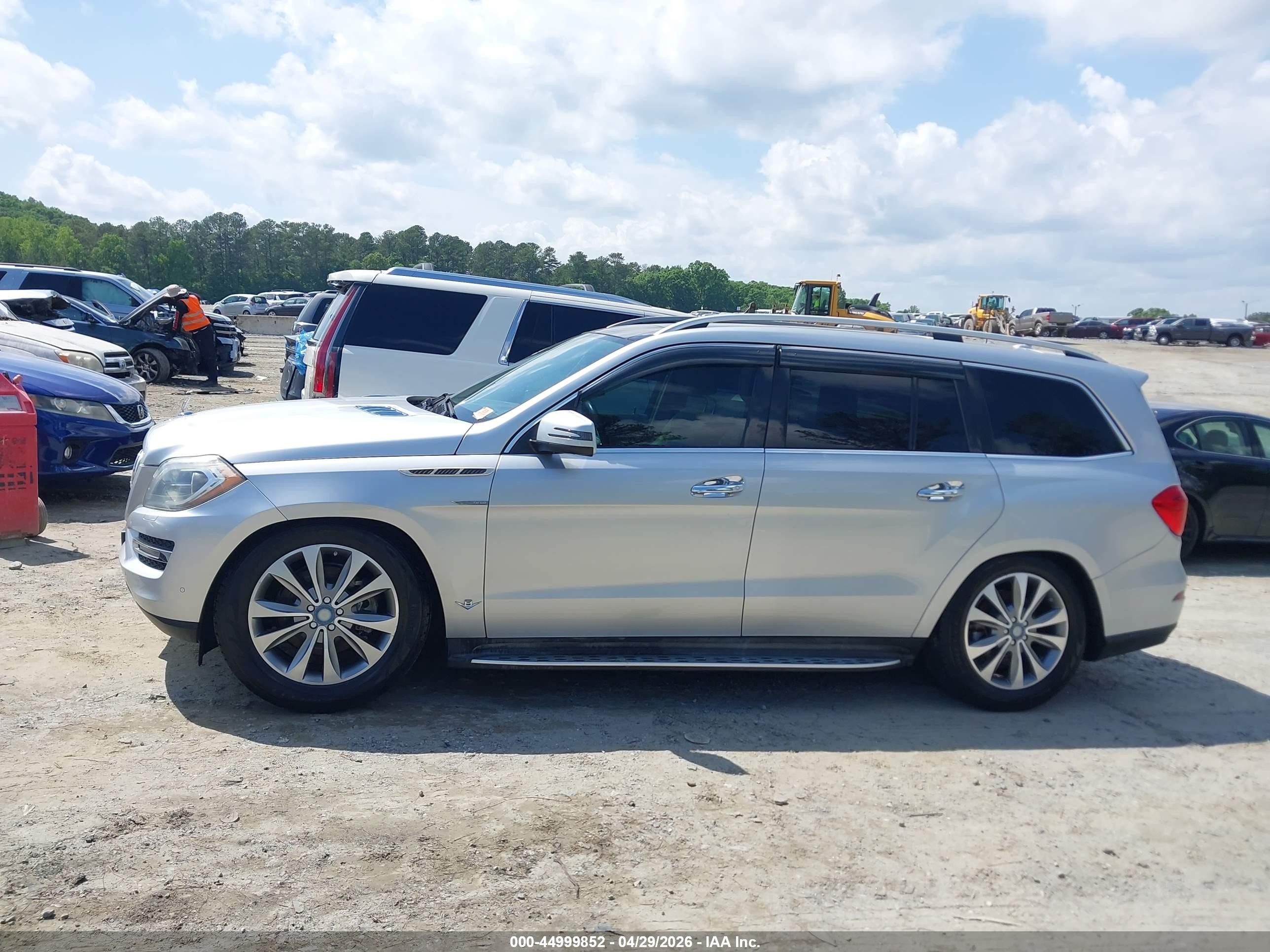 2014 Mercedes-benz Gl 450 4matic Silver vin: 4JGDF7CE3EA345925
