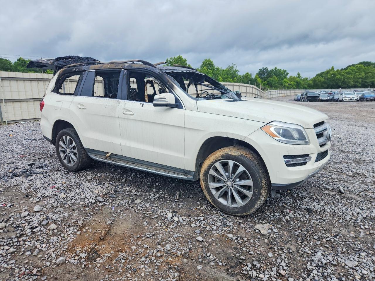 2013 Mercedes-benz Gl 450 4matic White vin: 4JGDF7CE4DA131427