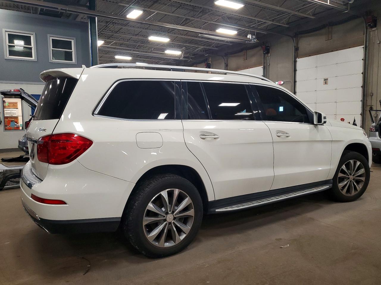 2013 Mercedes-benz Gl 450 4matic White vin: 4JGDF7CE4DA166257