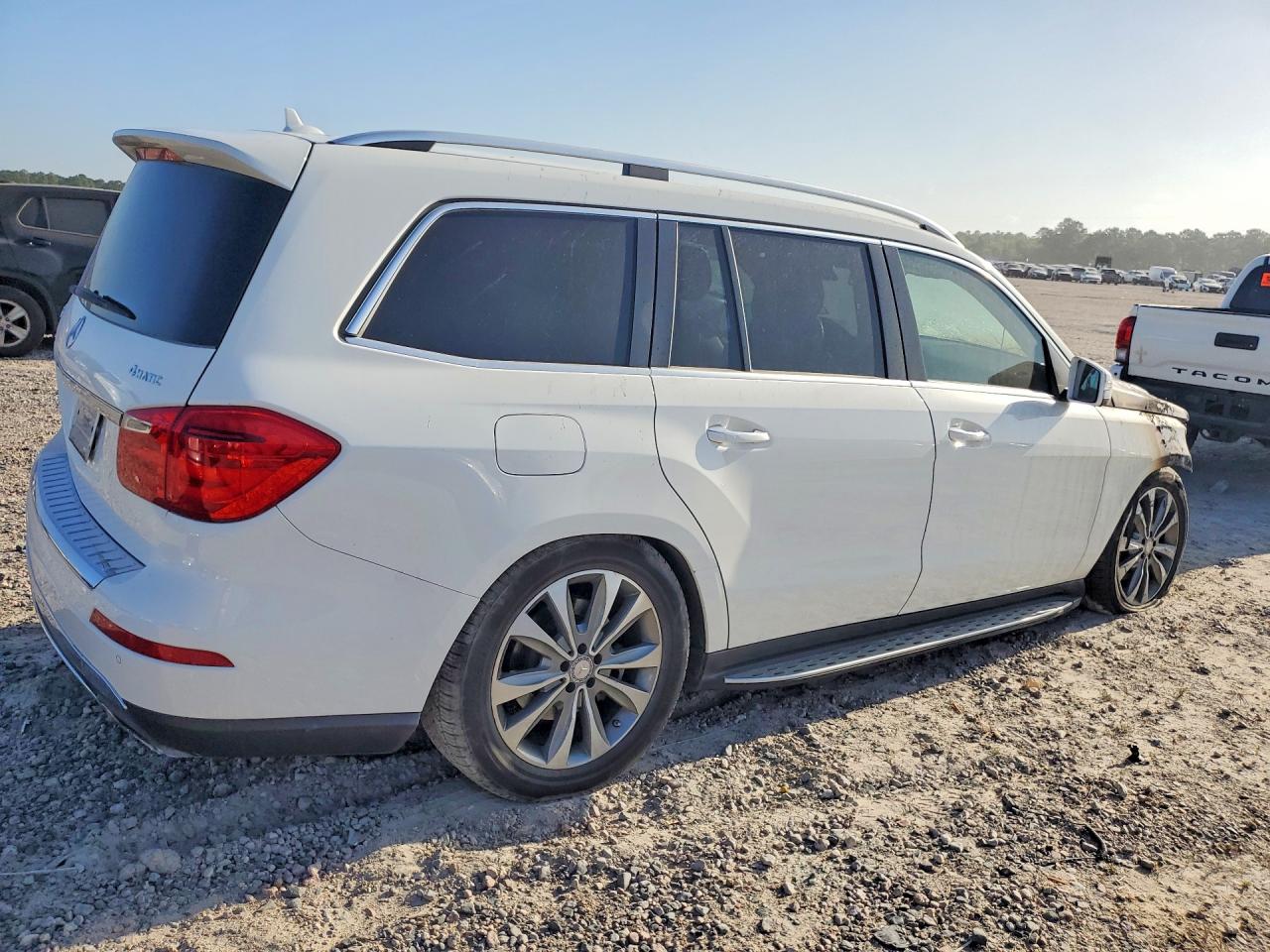 2014 Mercedes-benz Gl 450 4matic White vin: 4JGDF7CE4EA318569