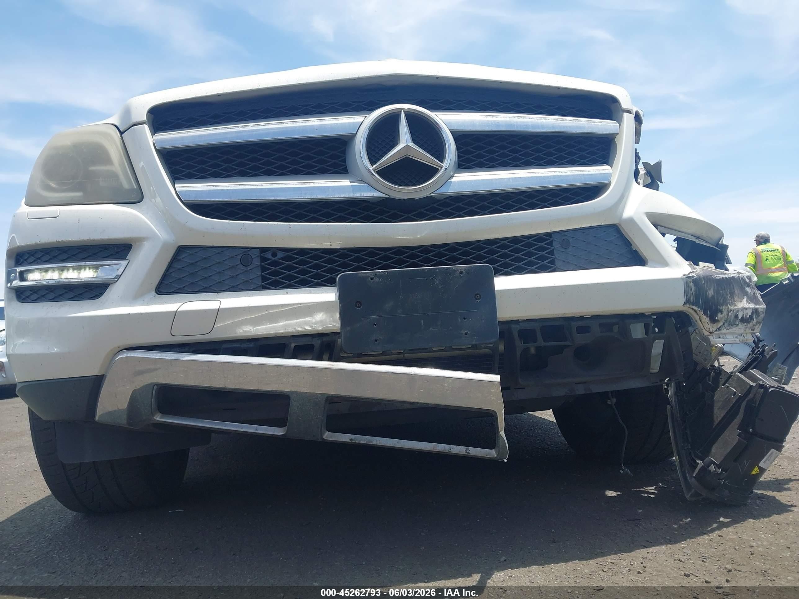 2014 Mercedes-benz Gl 450 4matic White vin: 4JGDF7CE4EA348994