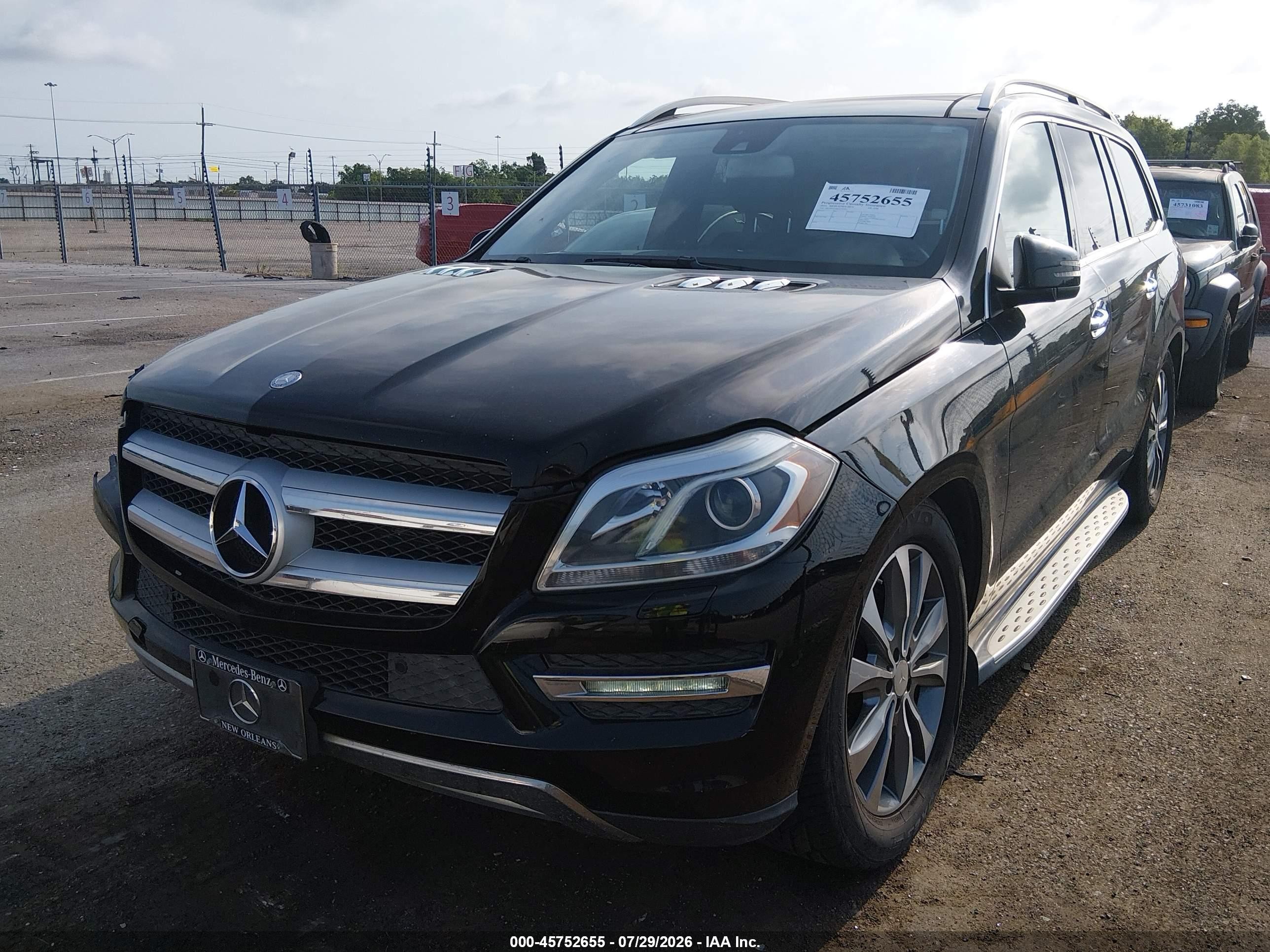 2014 Mercedes-benz Gl 450 4matic Silver vin: 4JGDF7CE4EA373524