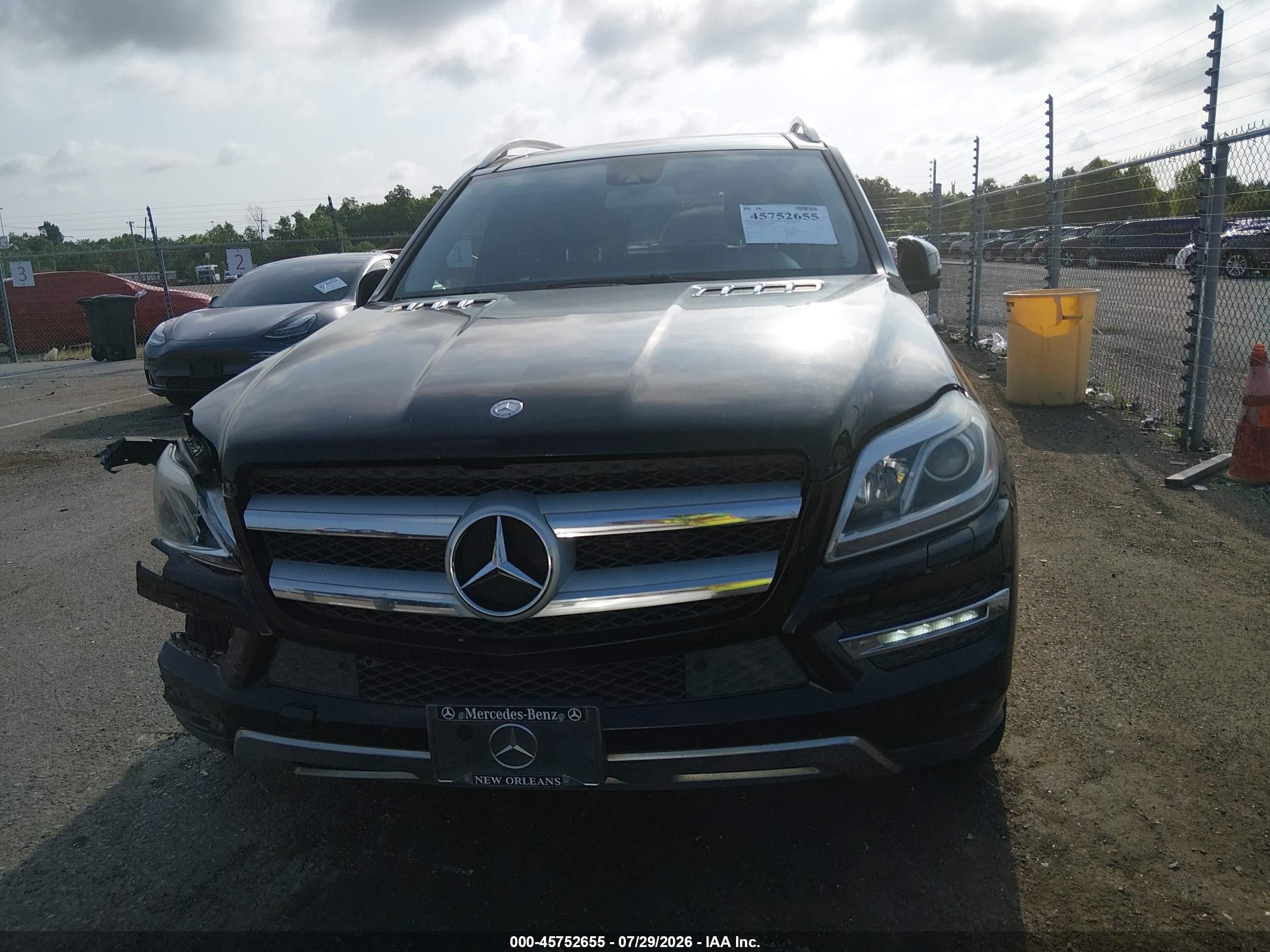 2014 Mercedes-benz Gl 450 4matic Silver vin: 4JGDF7CE4EA373524