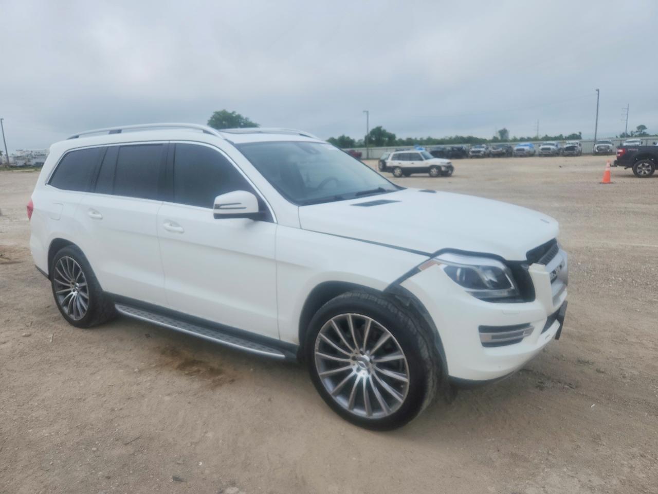 2014 Mercedes-benz Gl 450 4matic White vin: 4JGDF7CE4EA401273