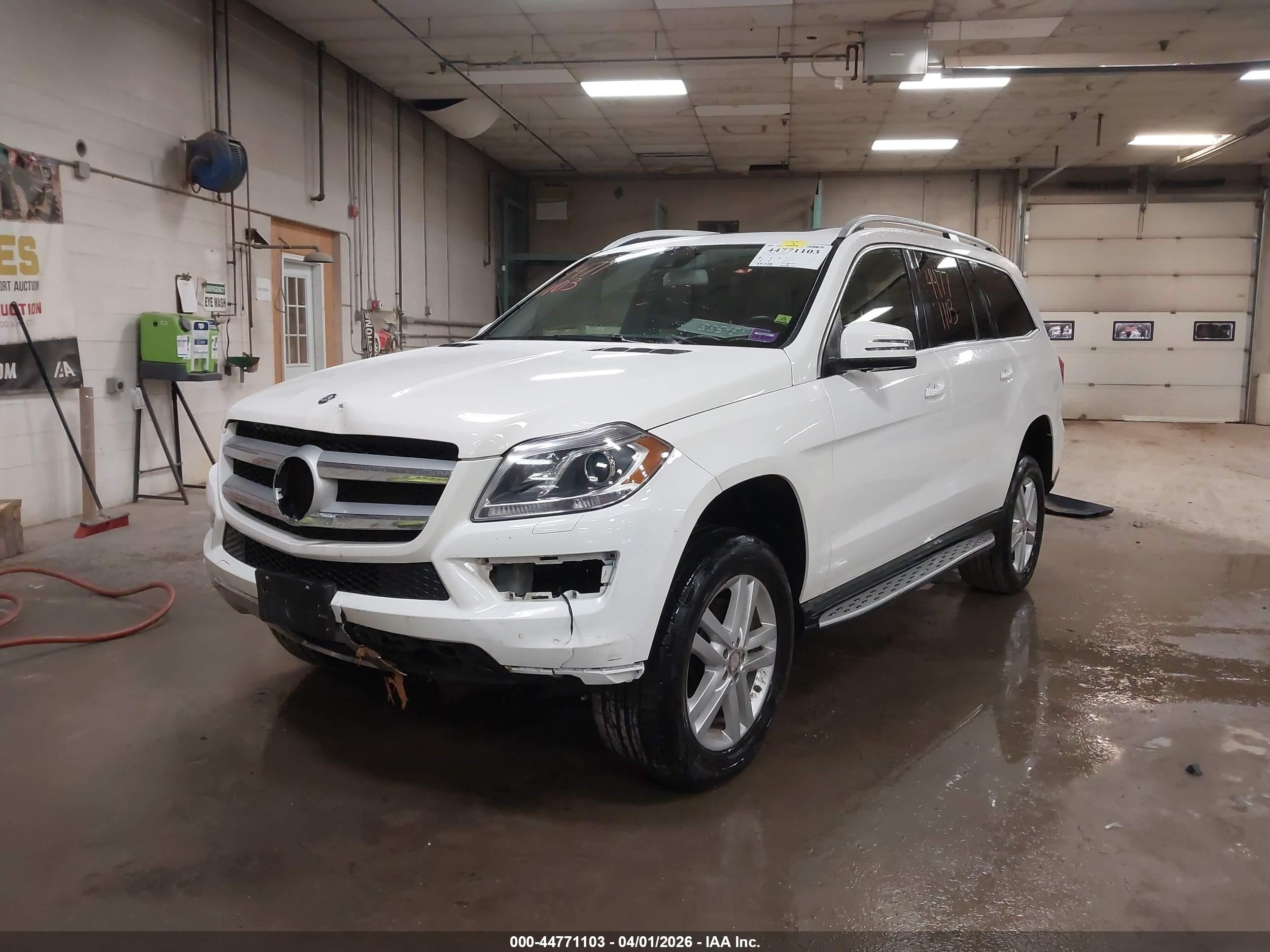 2014 Mercedes-benz Gl 450 4matic White vin: 4JGDF7CE4EA413746