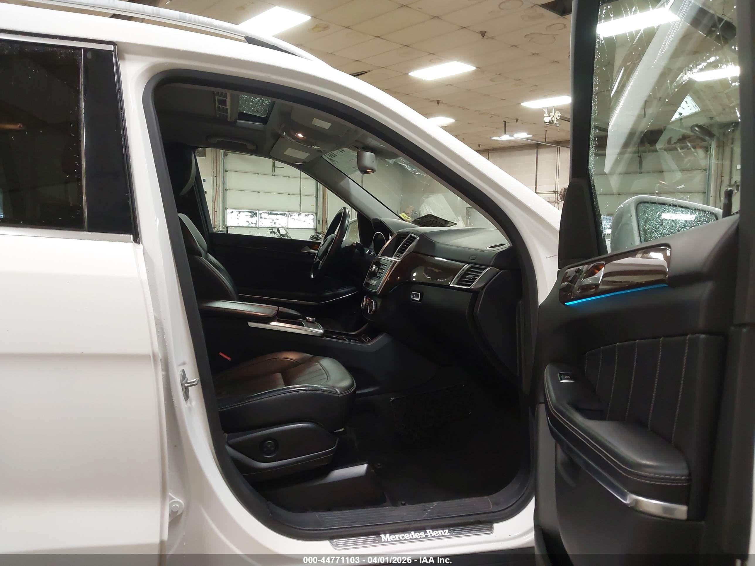 2014 Mercedes-benz Gl 450 4matic White vin: 4JGDF7CE4EA413746