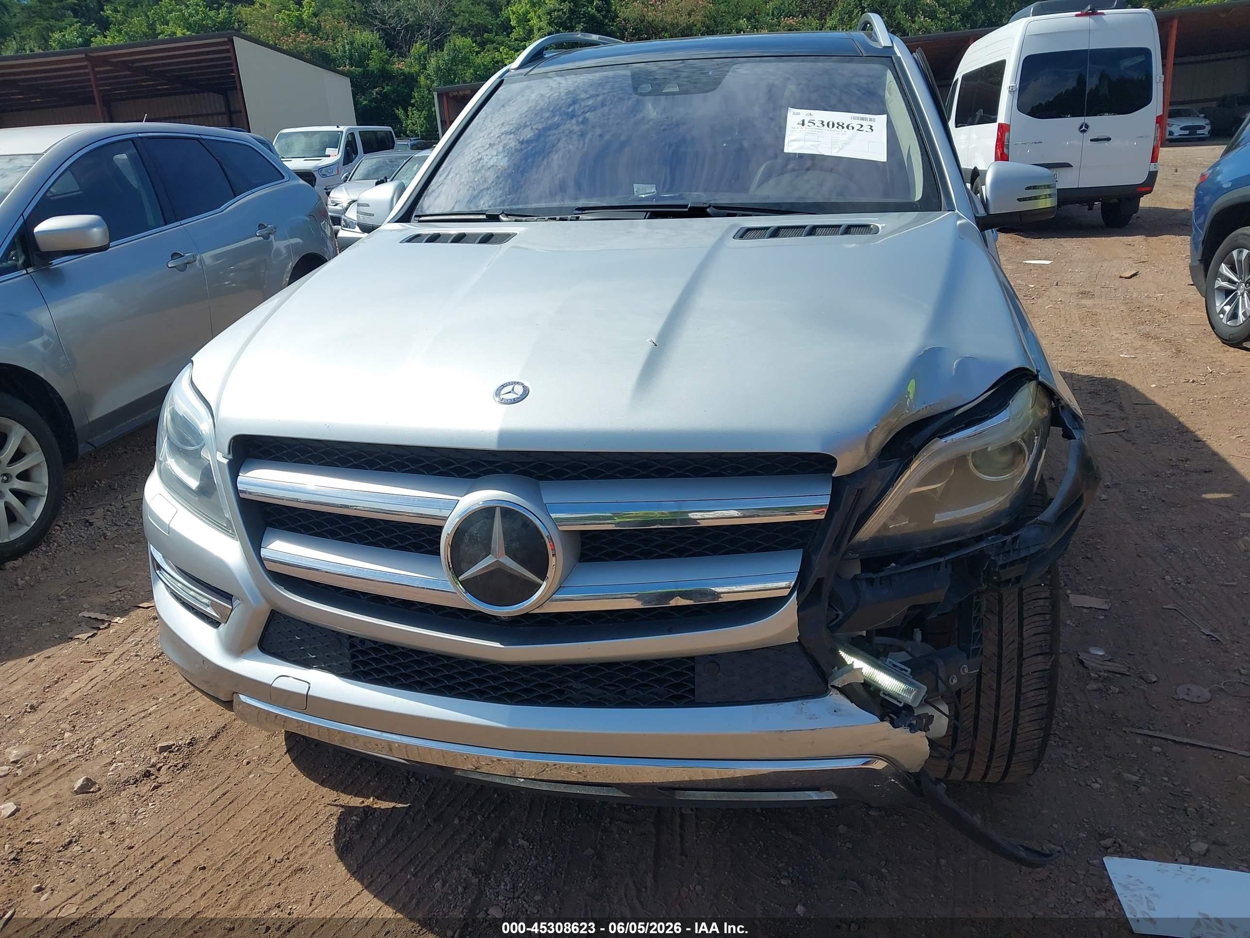 2013 Mercedes-benz Gl 450 4matic Silver vin: 4JGDF7CE5DA085073