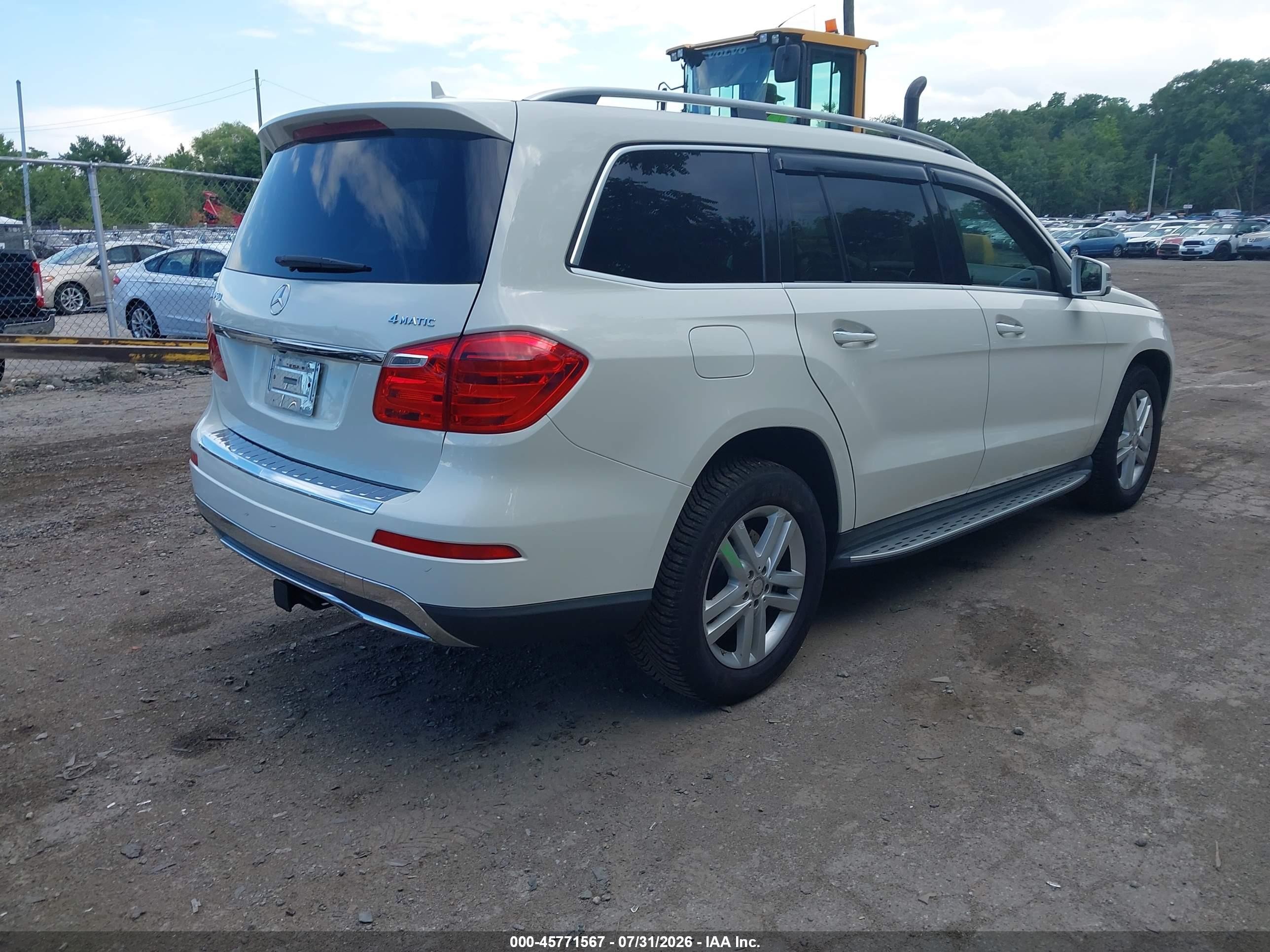 2013 Mercedes-benz Gl 450 4matic White vin: 4JGDF7CE5DA108819