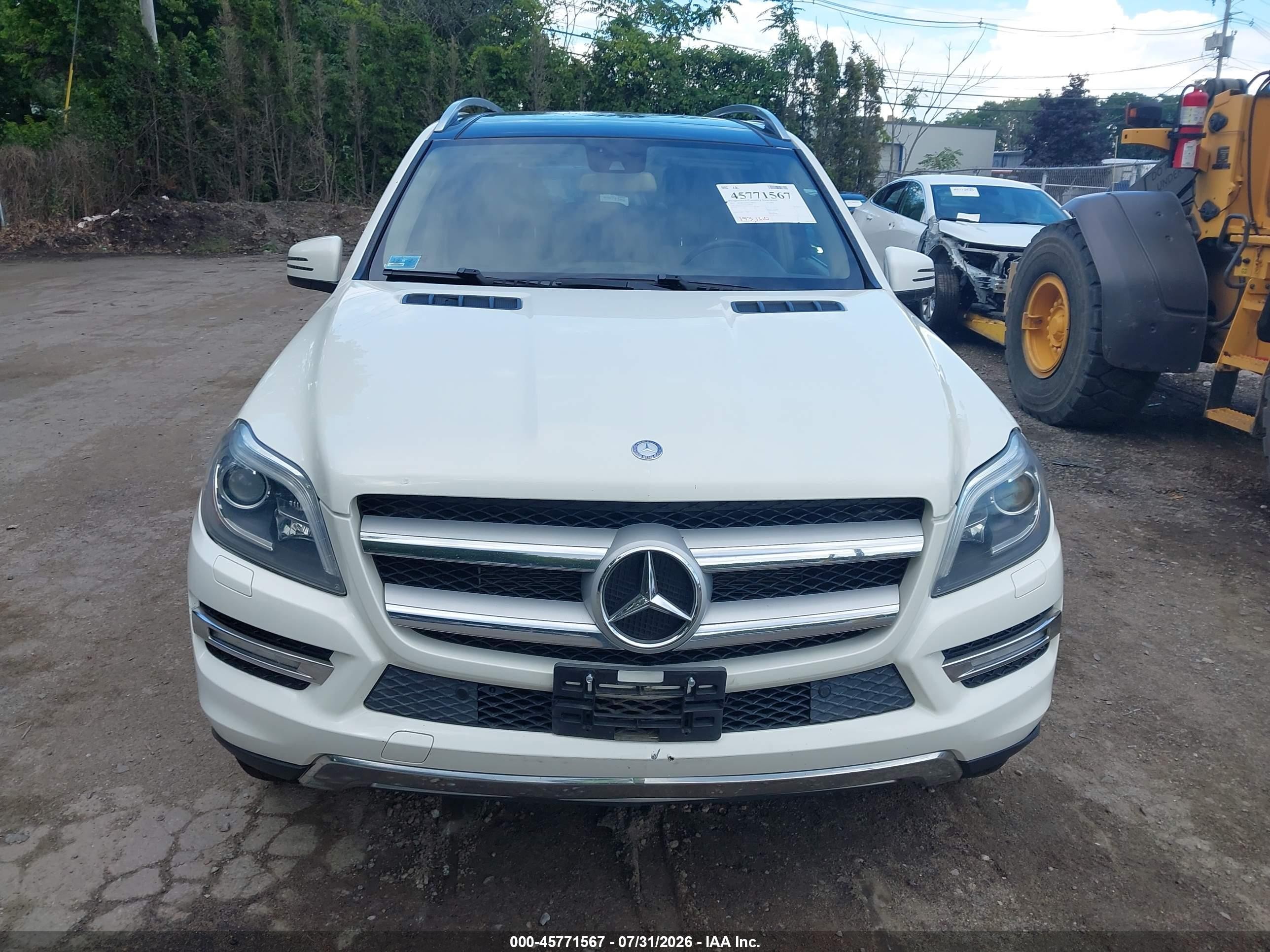 2013 Mercedes-benz Gl 450 4matic White vin: 4JGDF7CE5DA108819