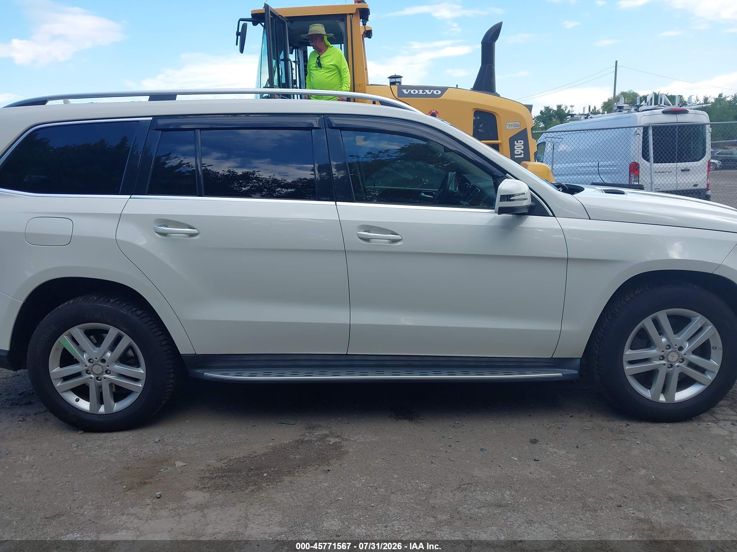 2013 Mercedes-benz Gl 450 4matic White vin: 4JGDF7CE5DA108819