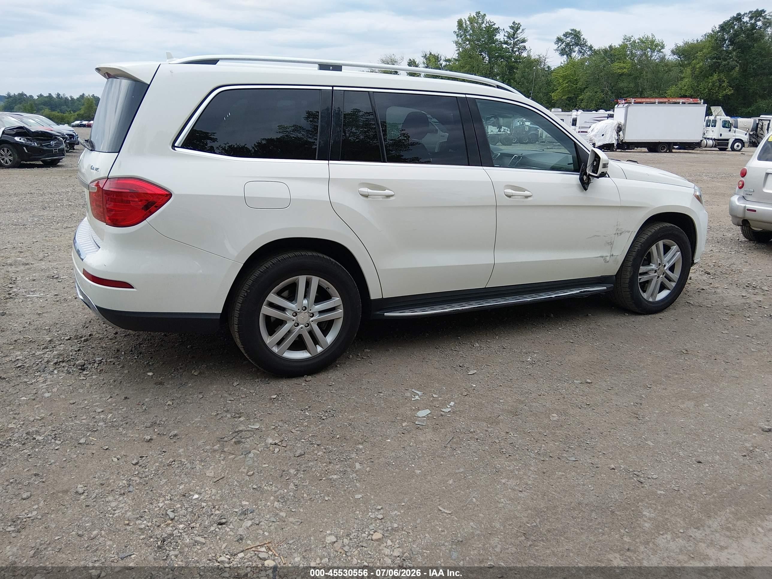 2013 Mercedes-benz Gl 450 4matic White vin: 4JGDF7CE5DA186789