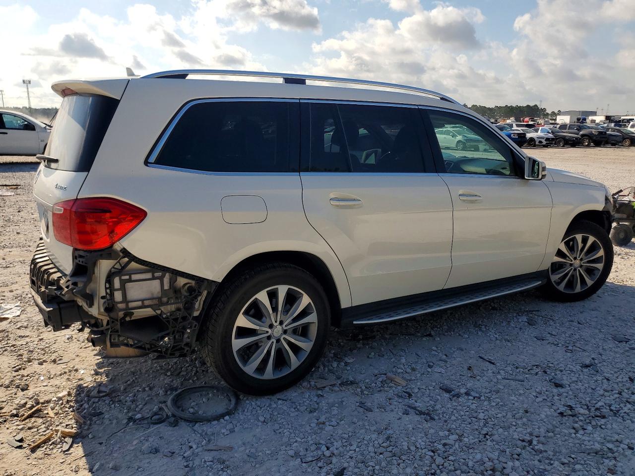 2014 Mercedes-benz Gl 450 4matic White vin: 4JGDF7CE5EA272458