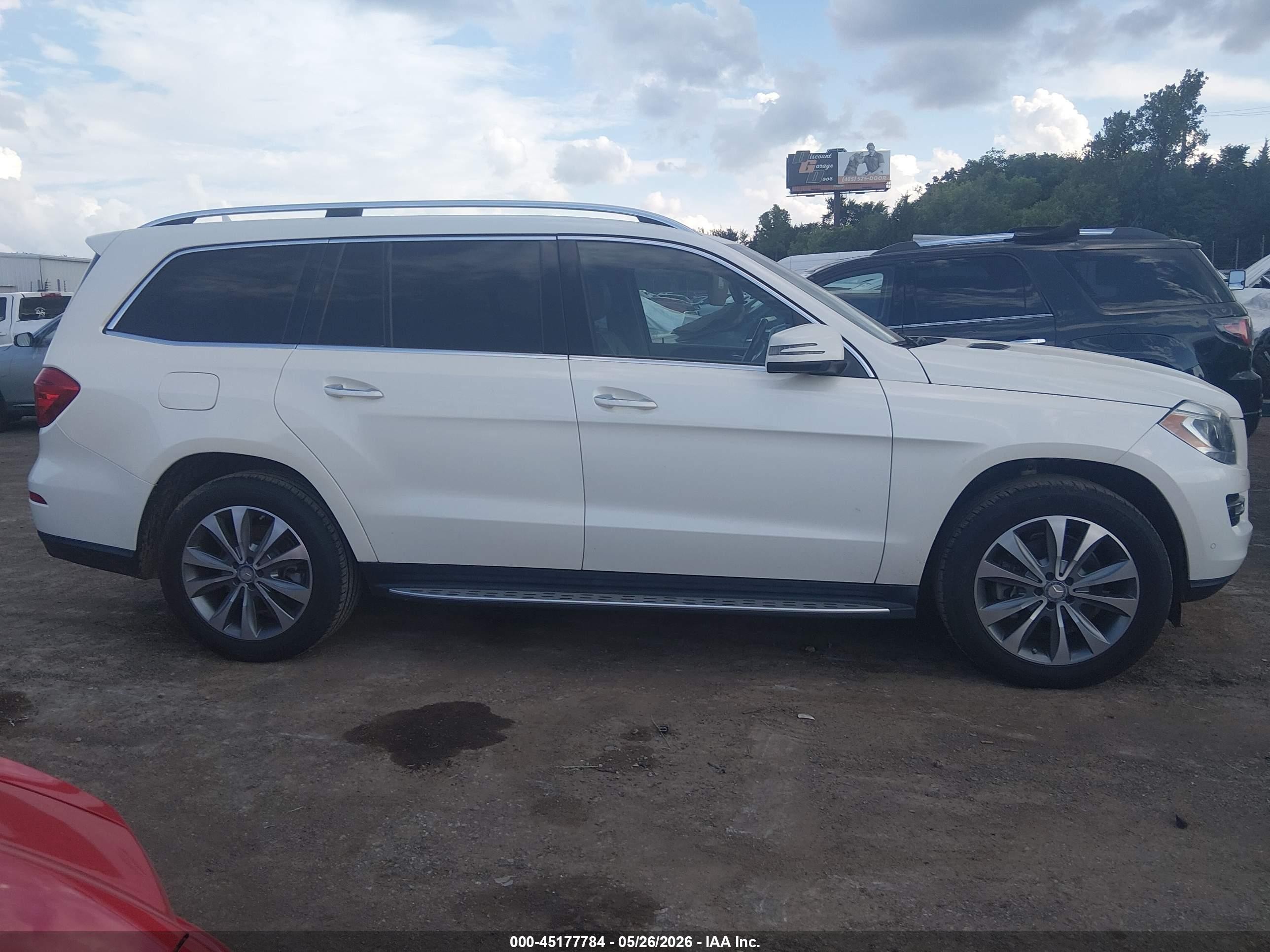 2014 Mercedes-benz Gl 450 4matic White vin: 4JGDF7CE5EA437280