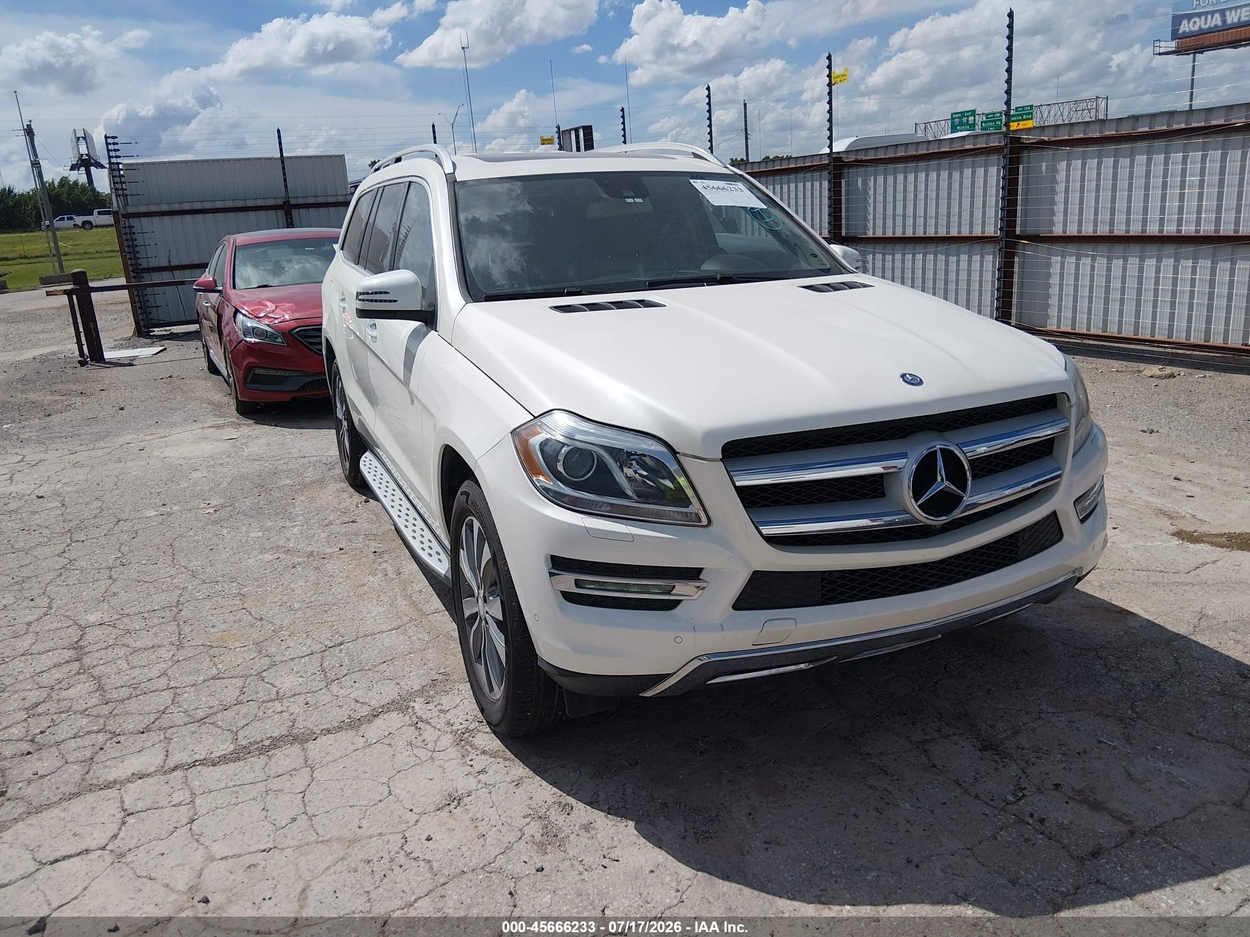 2014 Mercedes-benz Gl 450 4matic White vin: 4JGDF7CE5EA437280