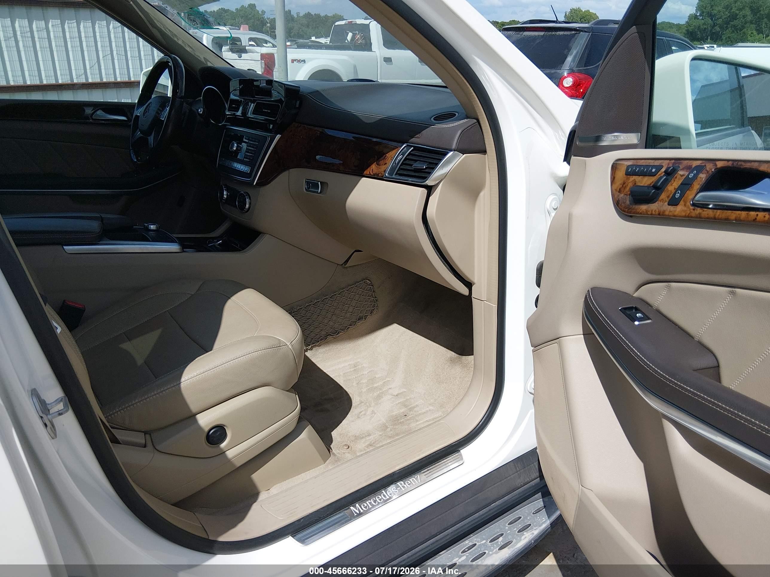 2014 Mercedes-benz Gl 450 4matic White vin: 4JGDF7CE5EA437280