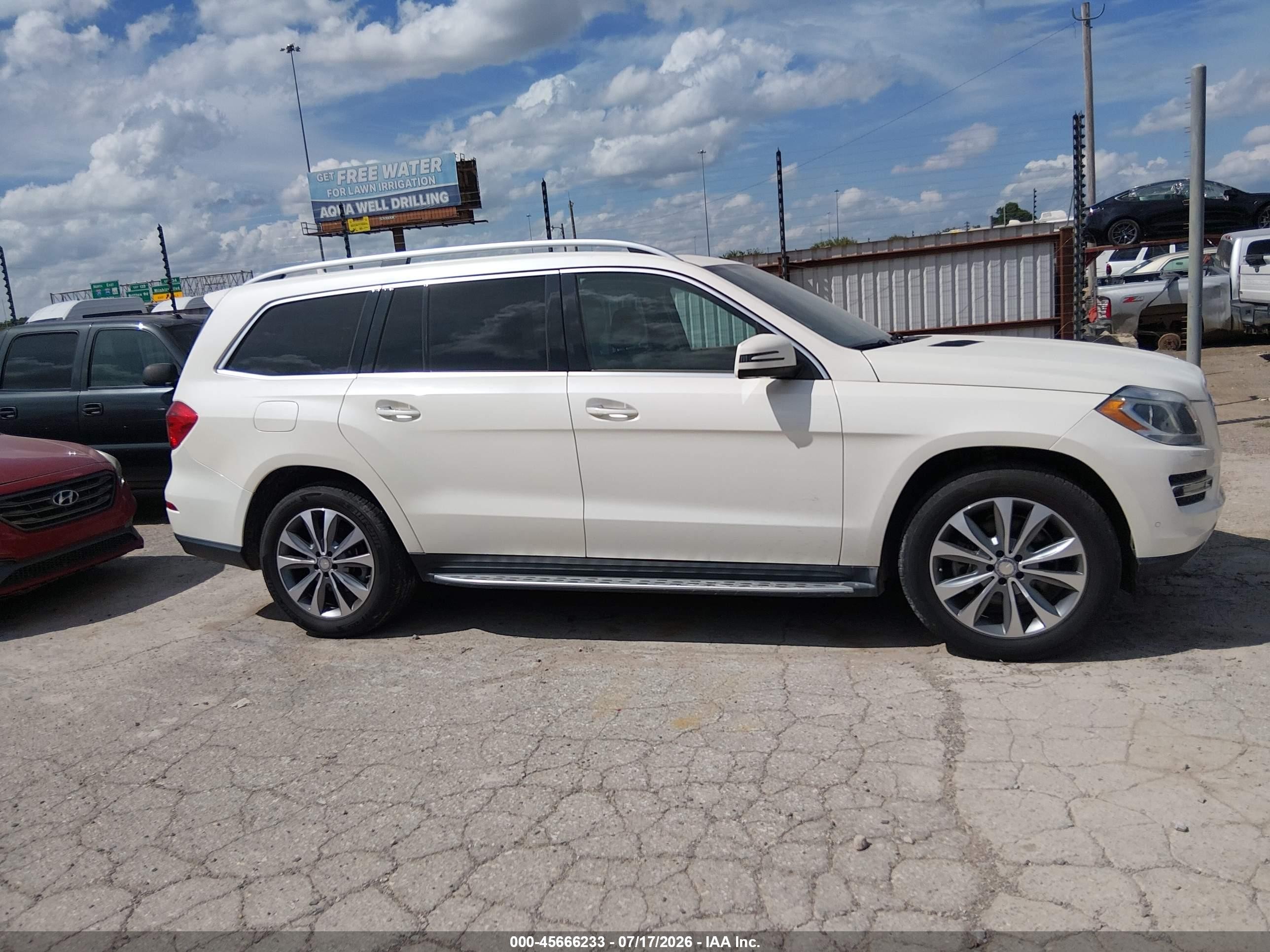 2014 Mercedes-benz Gl 450 4matic White vin: 4JGDF7CE5EA437280