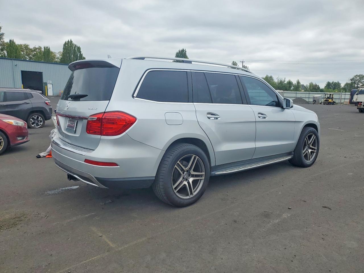 2013 Mercedes-benz Gl 450 4matic Silver vin: 4JGDF7CE6DA251438