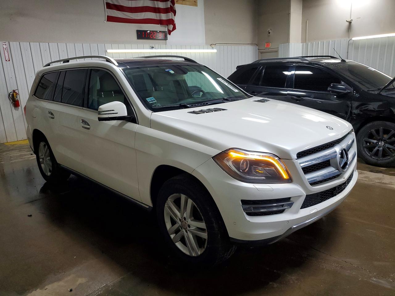 2013 Mercedes-benz Gl 450 4matic White vin: 4JGDF7CE6DA262942
