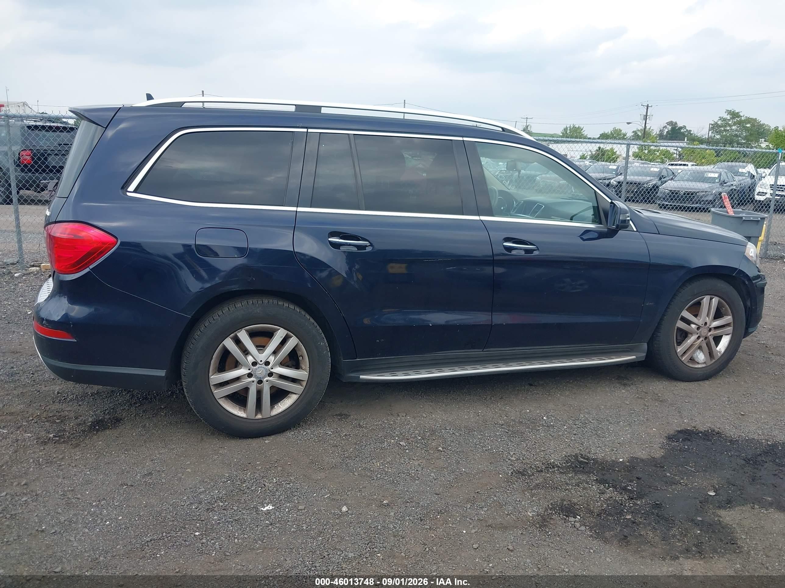 2014 Mercedes-benz Gl 450 4matic Синий vin: 4JGDF7CE6EA407043