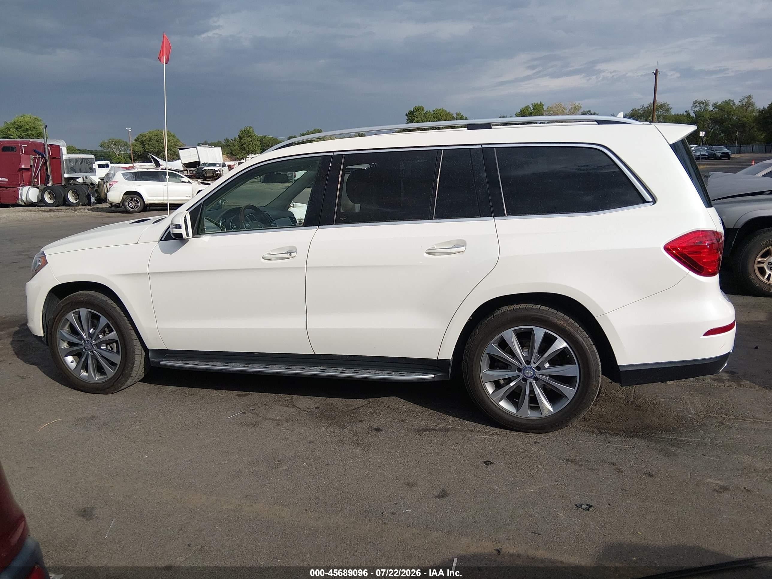 2014 Mercedes-benz Gl 450 4matic White vin: 4JGDF7CE6EA407530