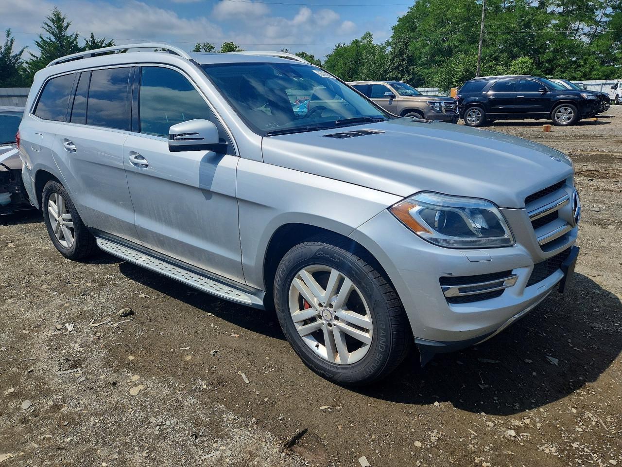 2013 Mercedes-benz Gl 450 4matic Silver vin: 4JGDF7CE7DA158167