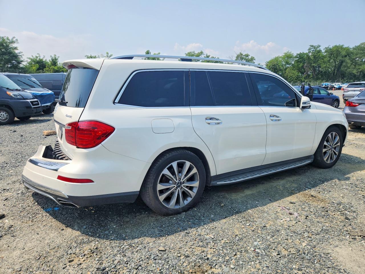 2014 Mercedes-benz Gl 450 4matic White vin: 4JGDF7CE7EA309722