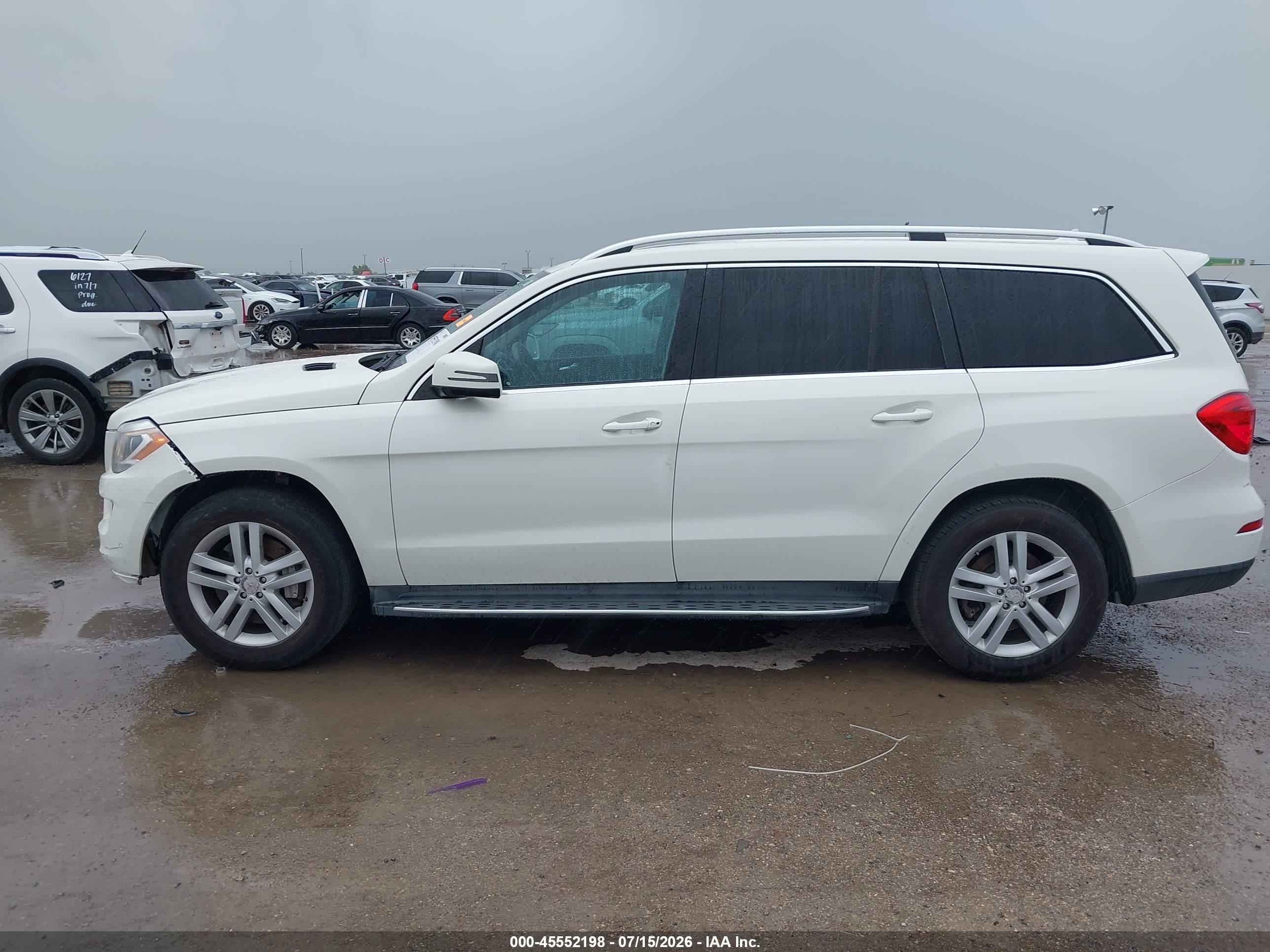 2013 Mercedes-benz Gl 450 4matic White vin: 4JGDF7CE8DA225682