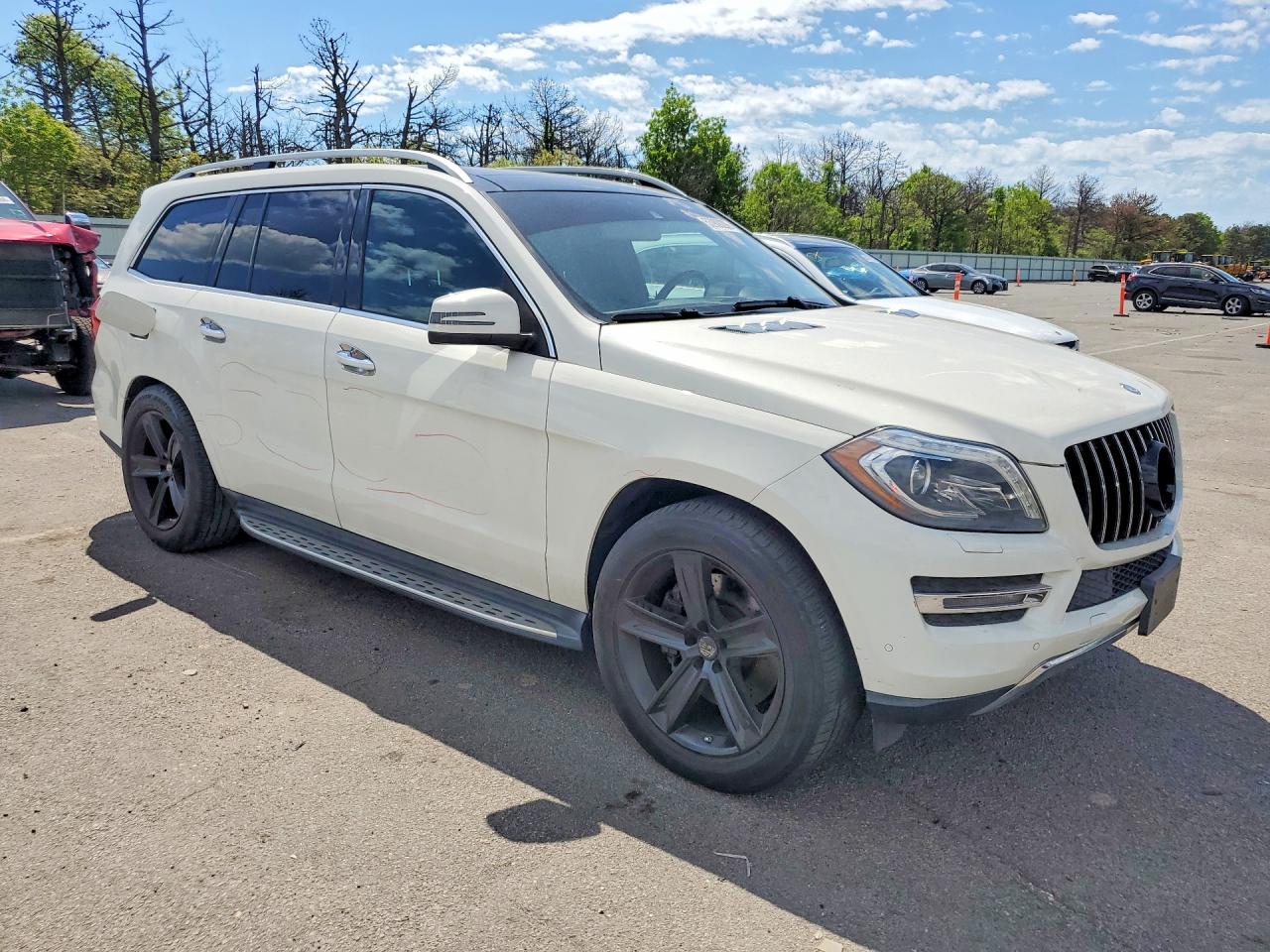 2013 Mercedes-benz Gl 450 4matic White vin: 4JGDF7CE8DA228341