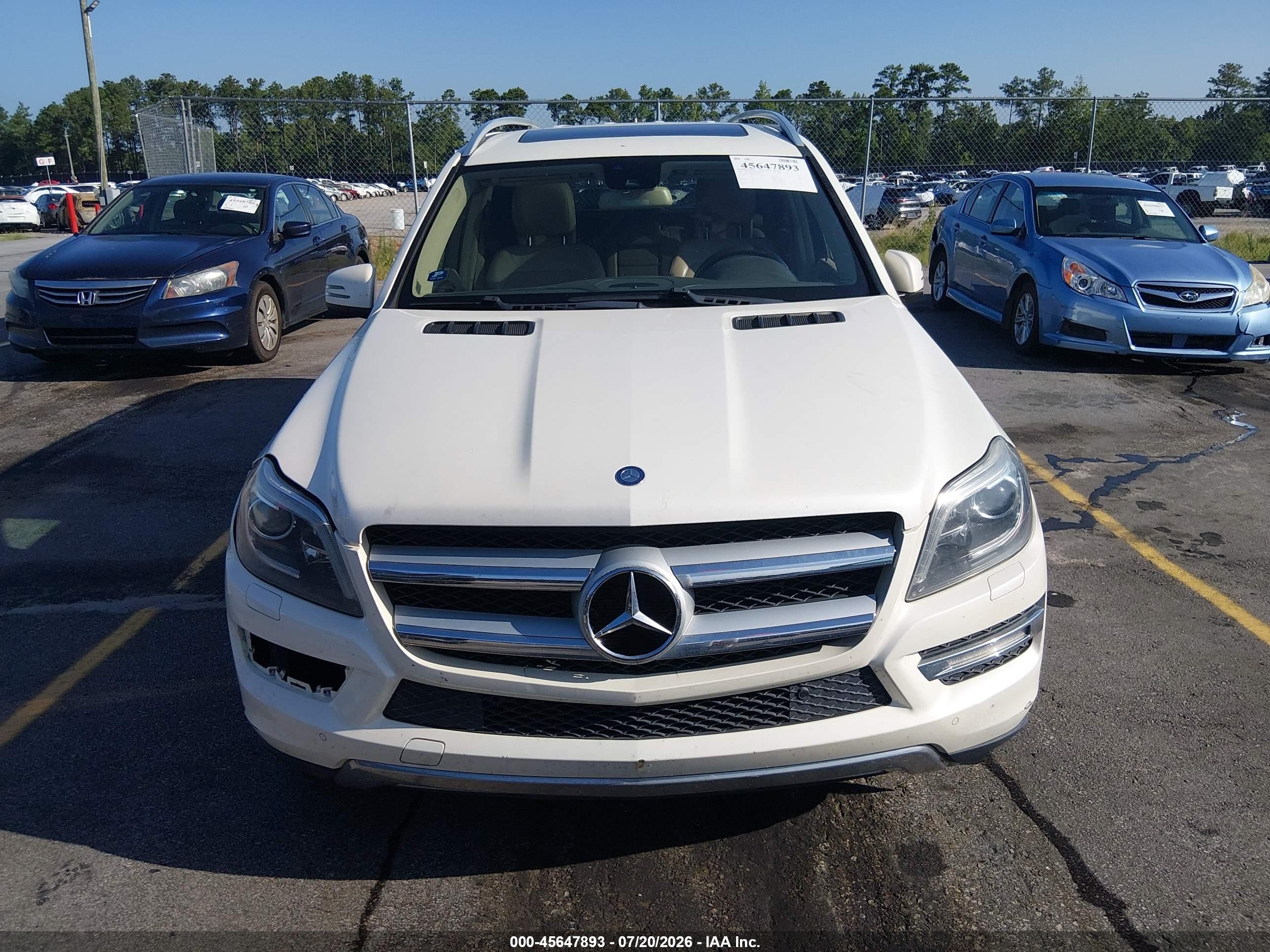 2013 Mercedes-benz Gl 450 4matic White vin: 4JGDF7CE9DA178131