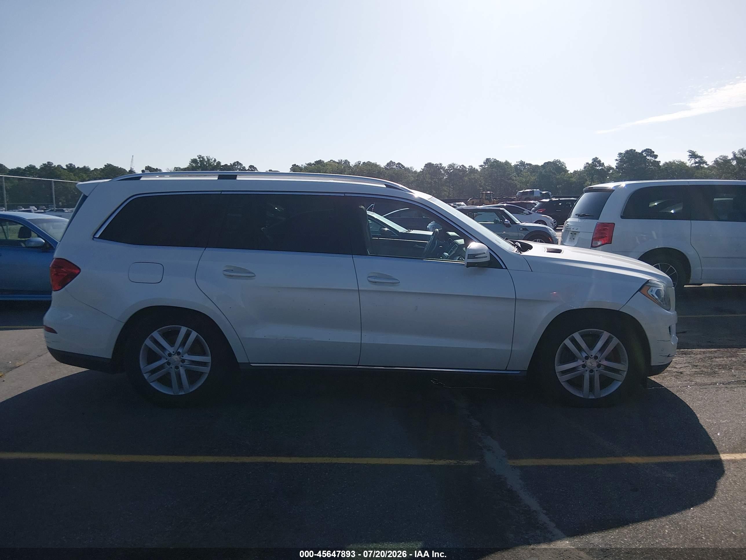 2013 Mercedes-benz Gl 450 4matic White vin: 4JGDF7CE9DA178131