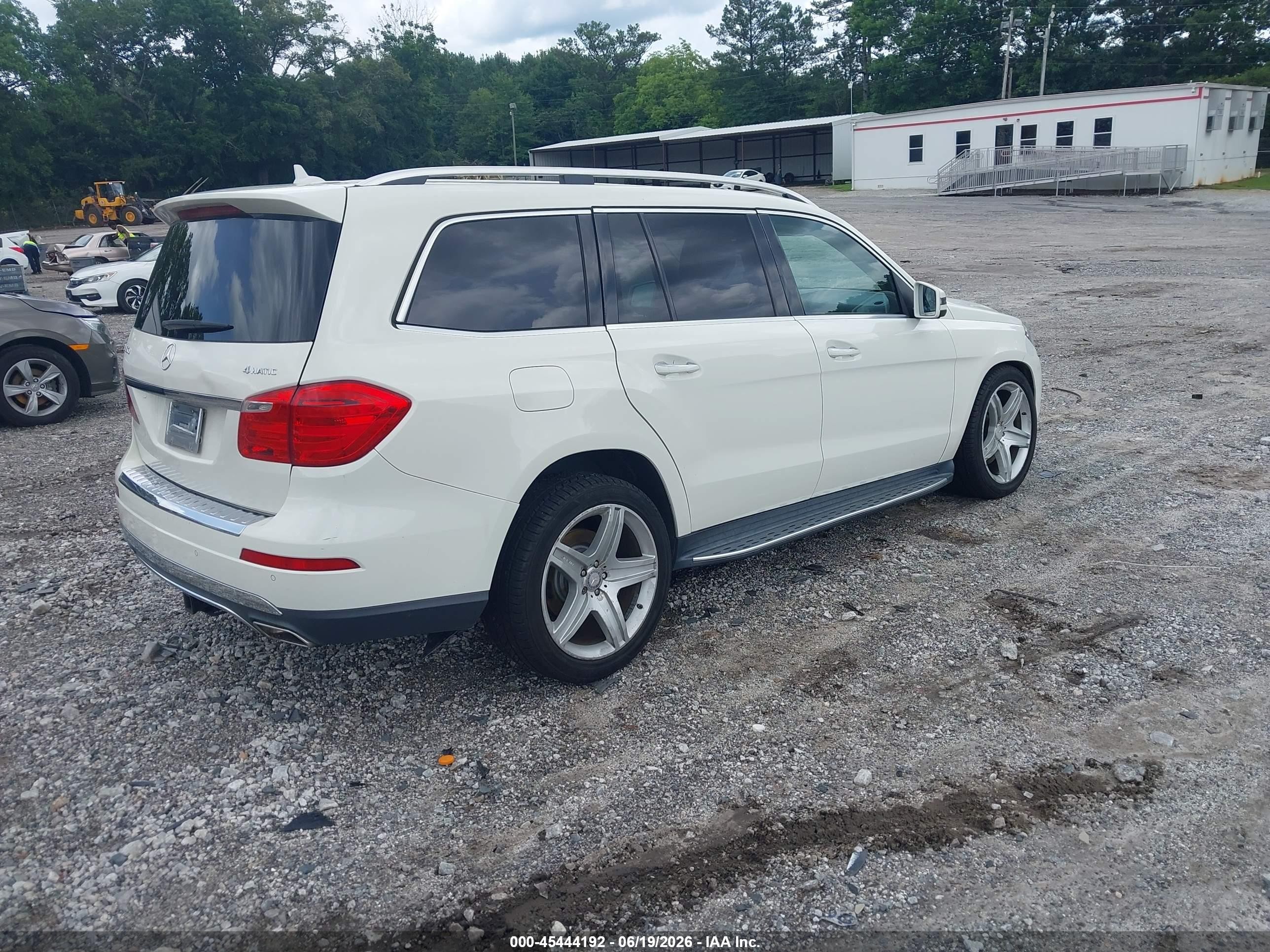 2013 Mercedes-benz Gl 450 4matic White vin: 4JGDF7CE9DA201178