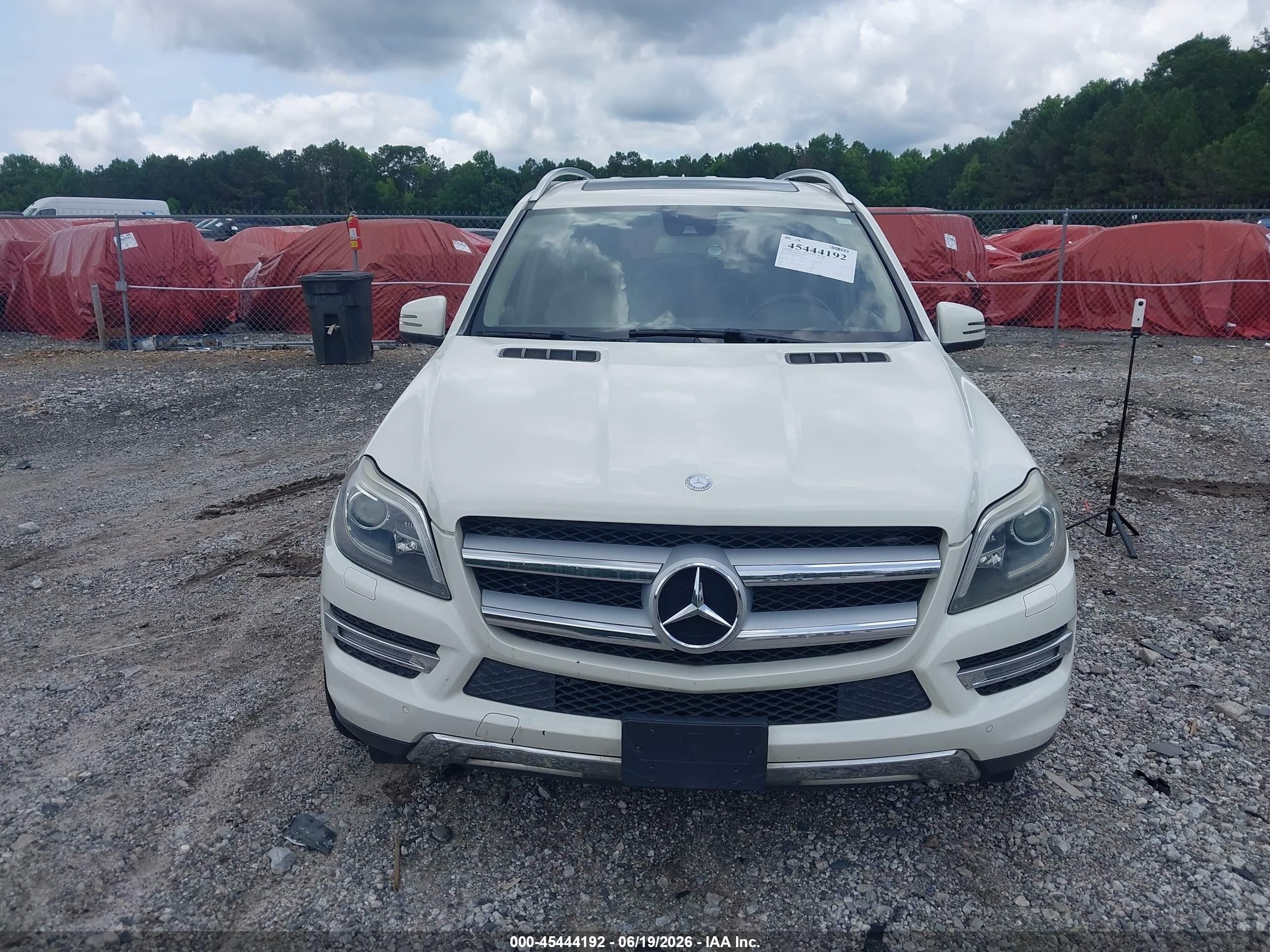 2013 Mercedes-benz Gl 450 4matic White vin: 4JGDF7CE9DA201178