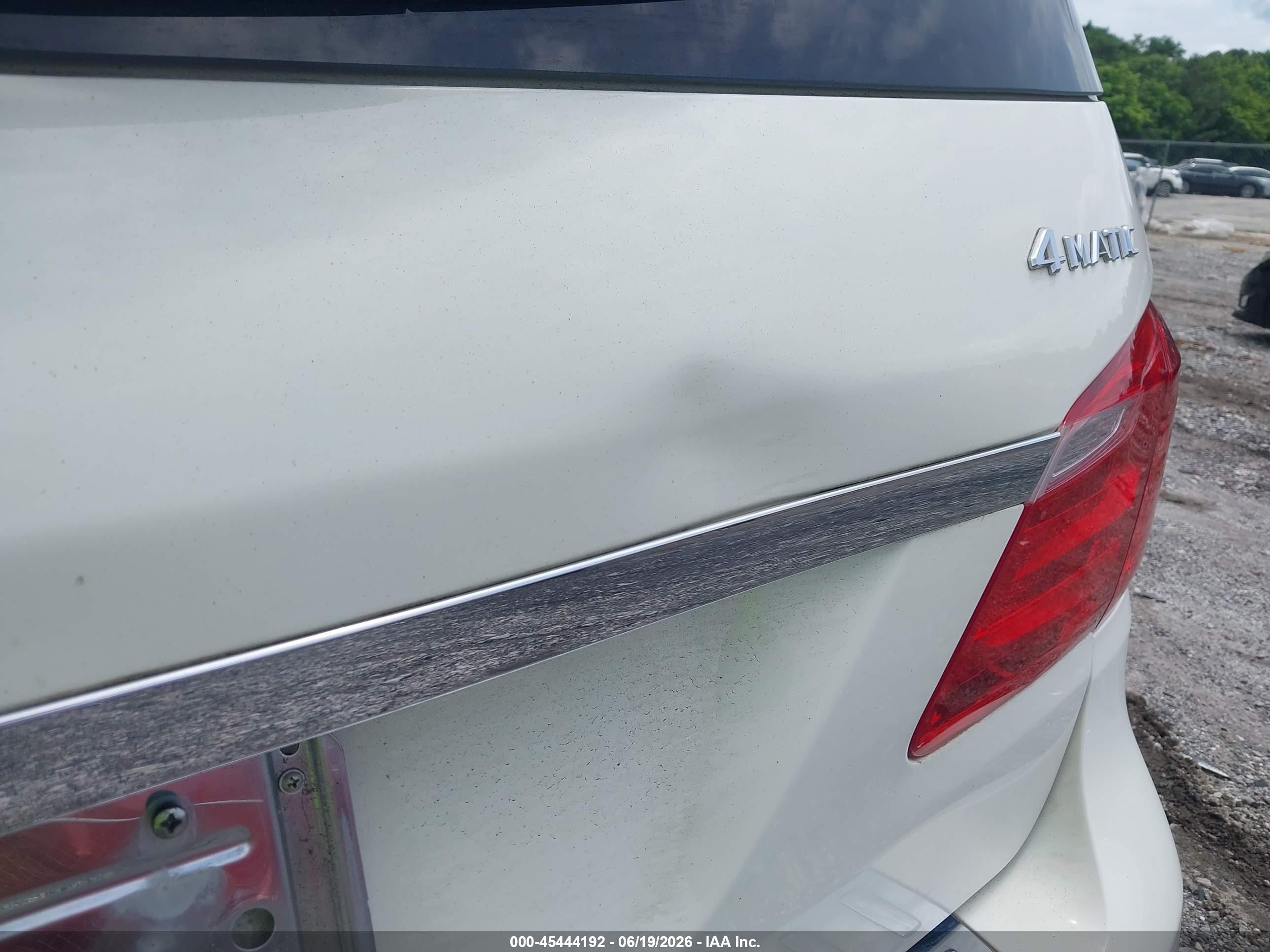 2013 Mercedes-benz Gl 450 4matic White vin: 4JGDF7CE9DA201178