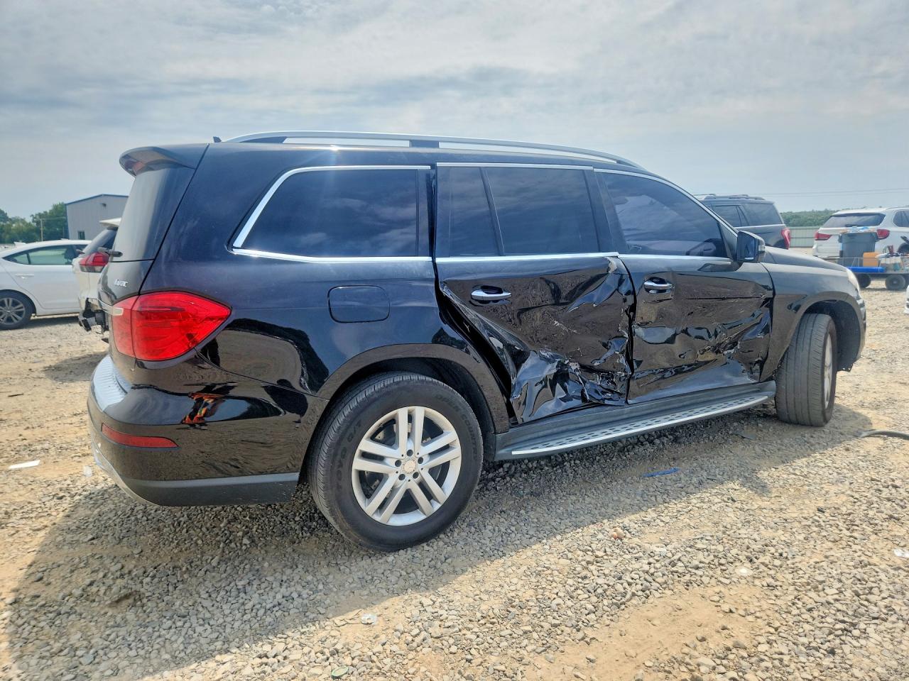 2013 Mercedes-benz Gl 450 4matic Черный vin: 4JGDF7CE9DA245813