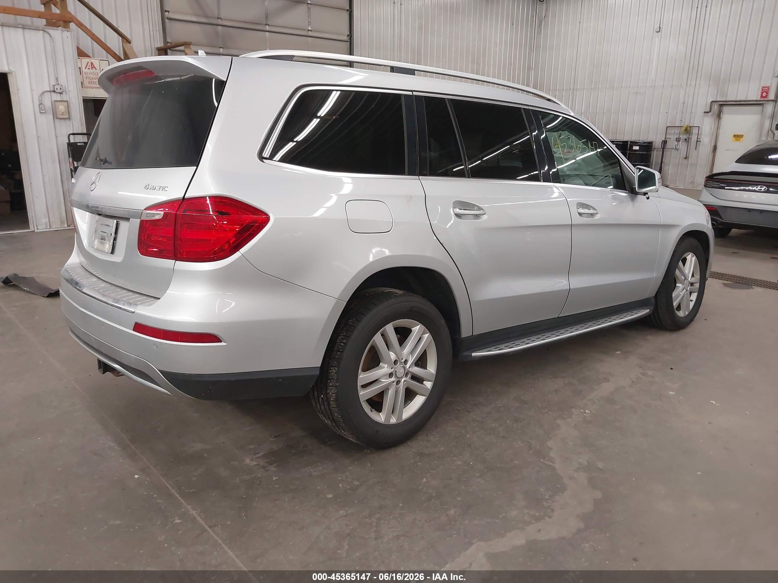 2013 Mercedes-benz Gl 450 4matic Silver vin: 4JGDF7CE9DA256424