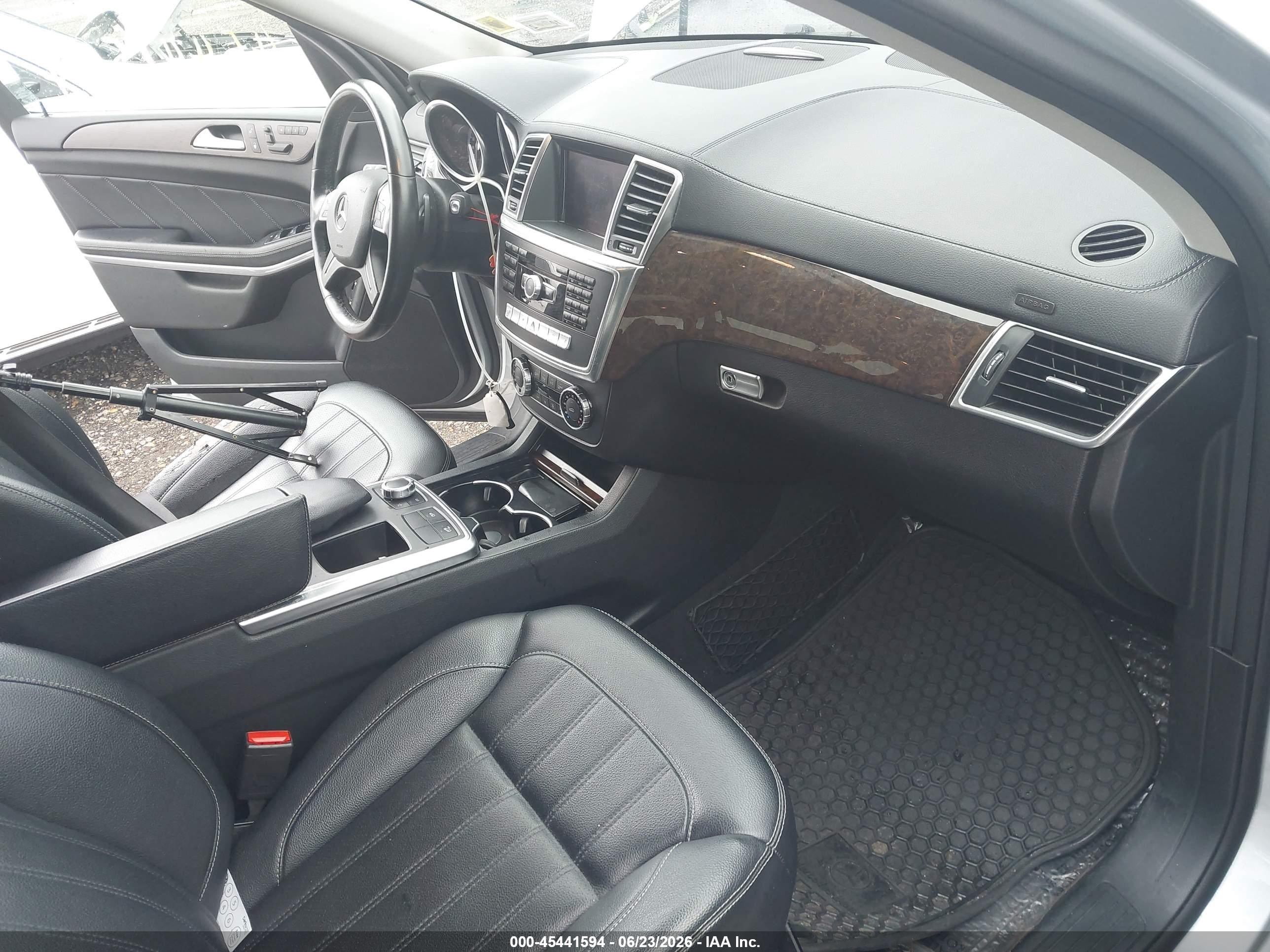 2013 Mercedes-benz Gl 450 4matic Silver vin: 4JGDF7CE9DA258061
