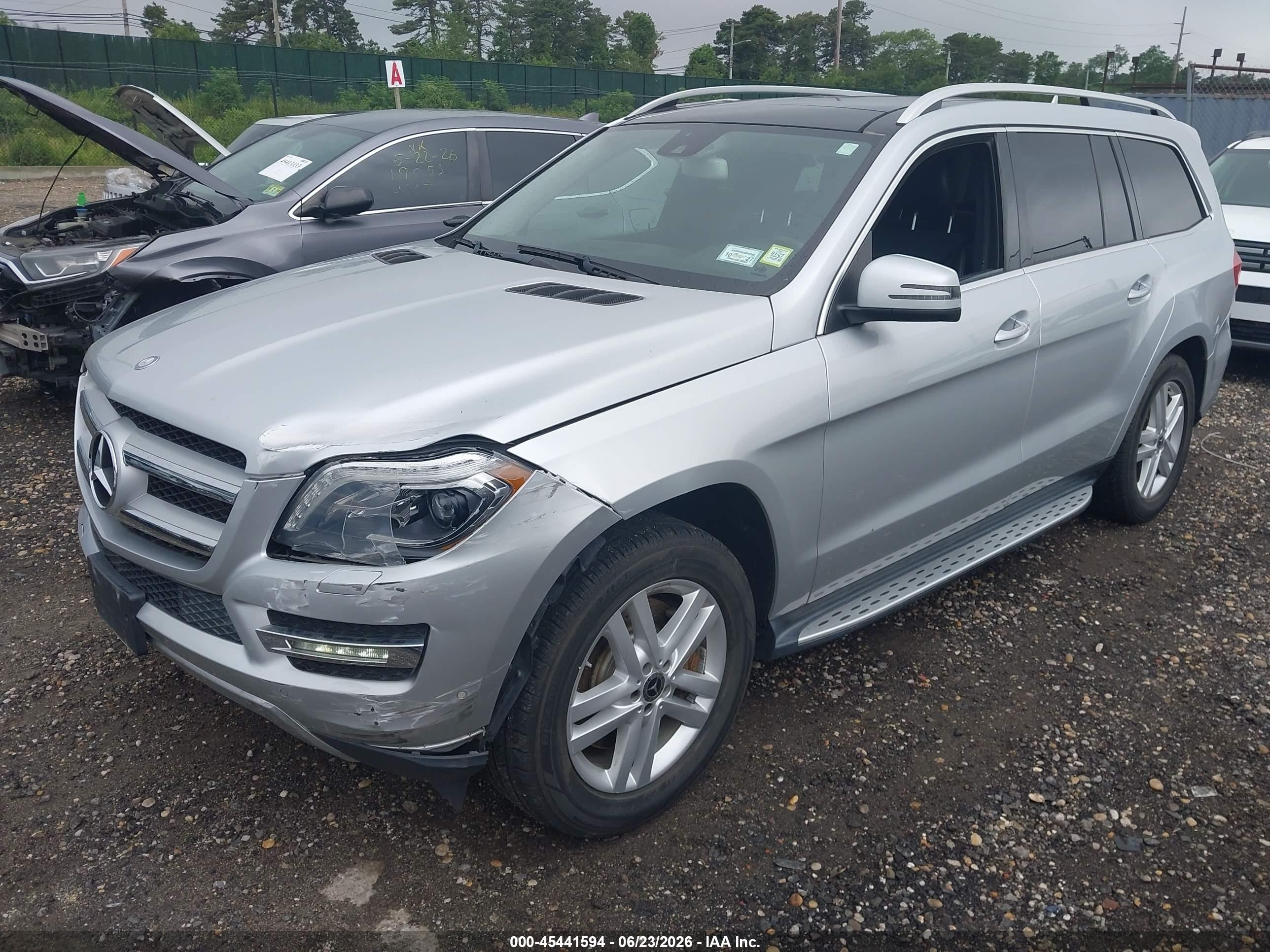 2013 Mercedes-benz Gl 450 4matic Silver vin: 4JGDF7CE9DA258061