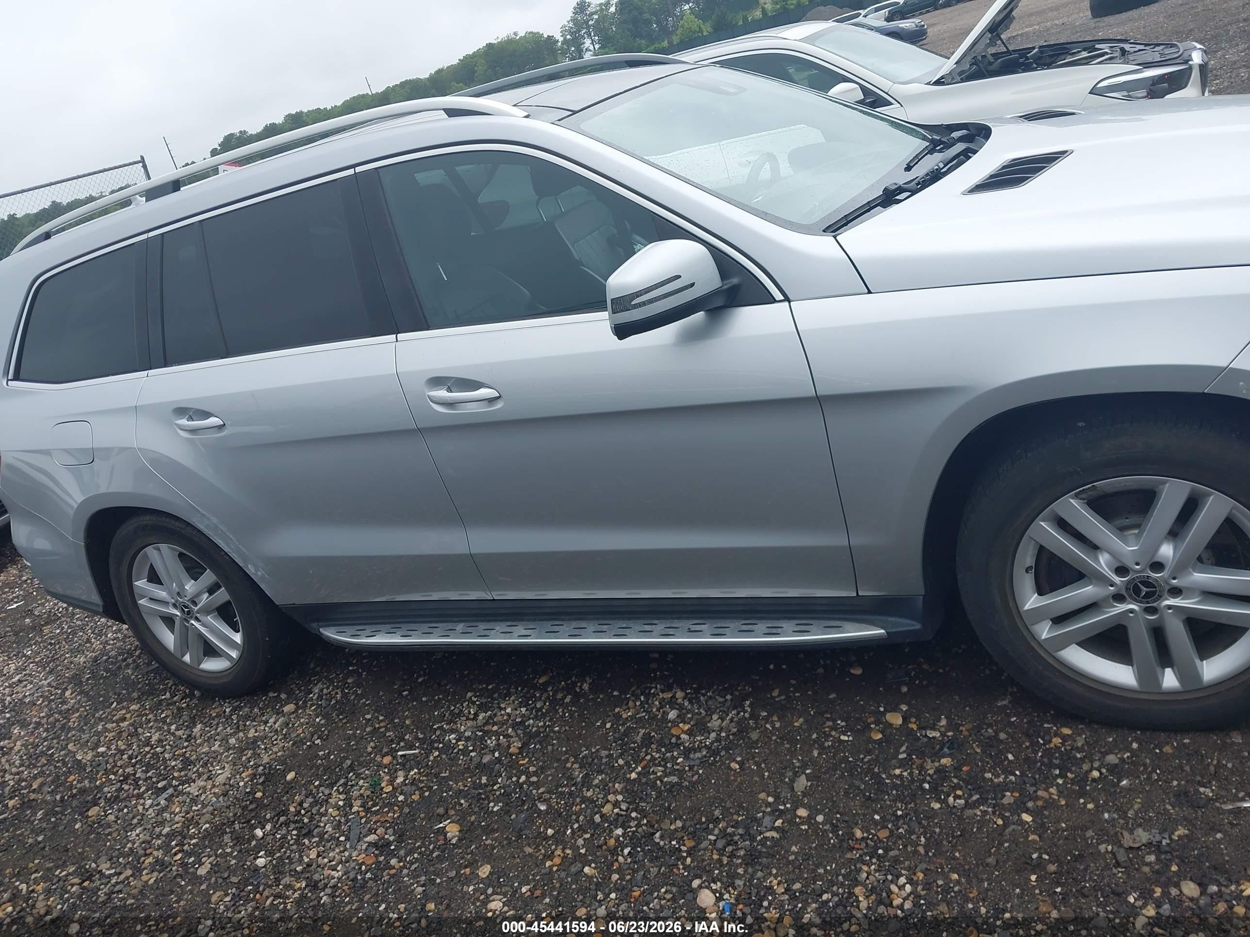 2013 Mercedes-benz Gl 450 4matic Silver vin: 4JGDF7CE9DA258061